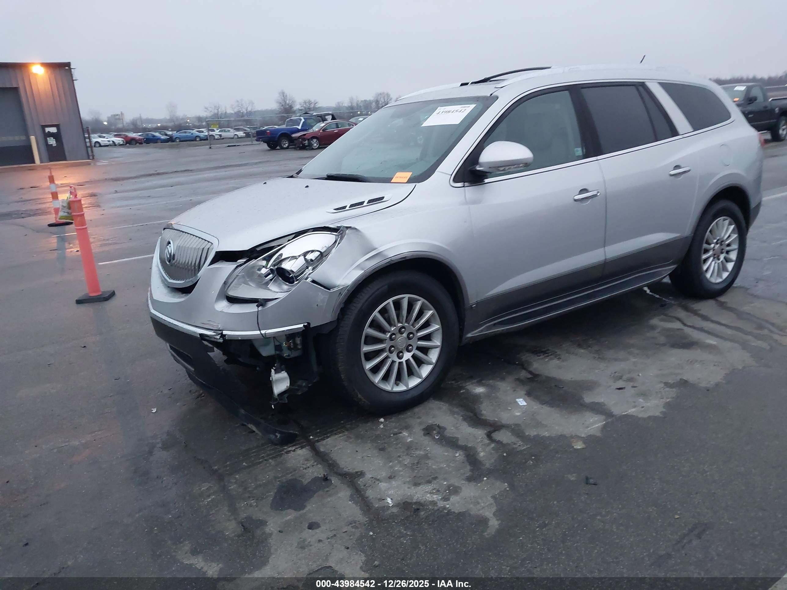 BUICK ENCLAVE image 2