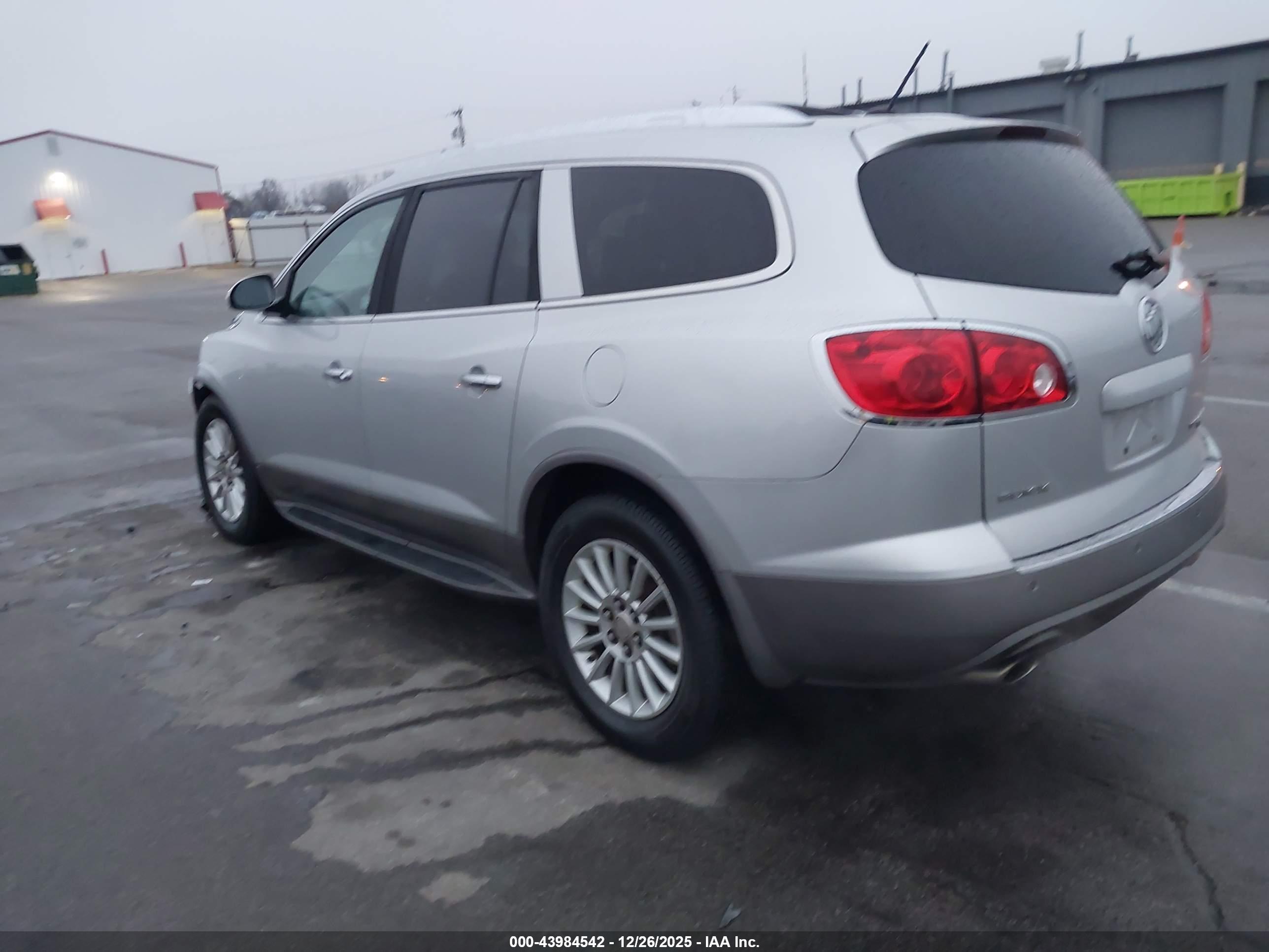 BUICK ENCLAVE image 3