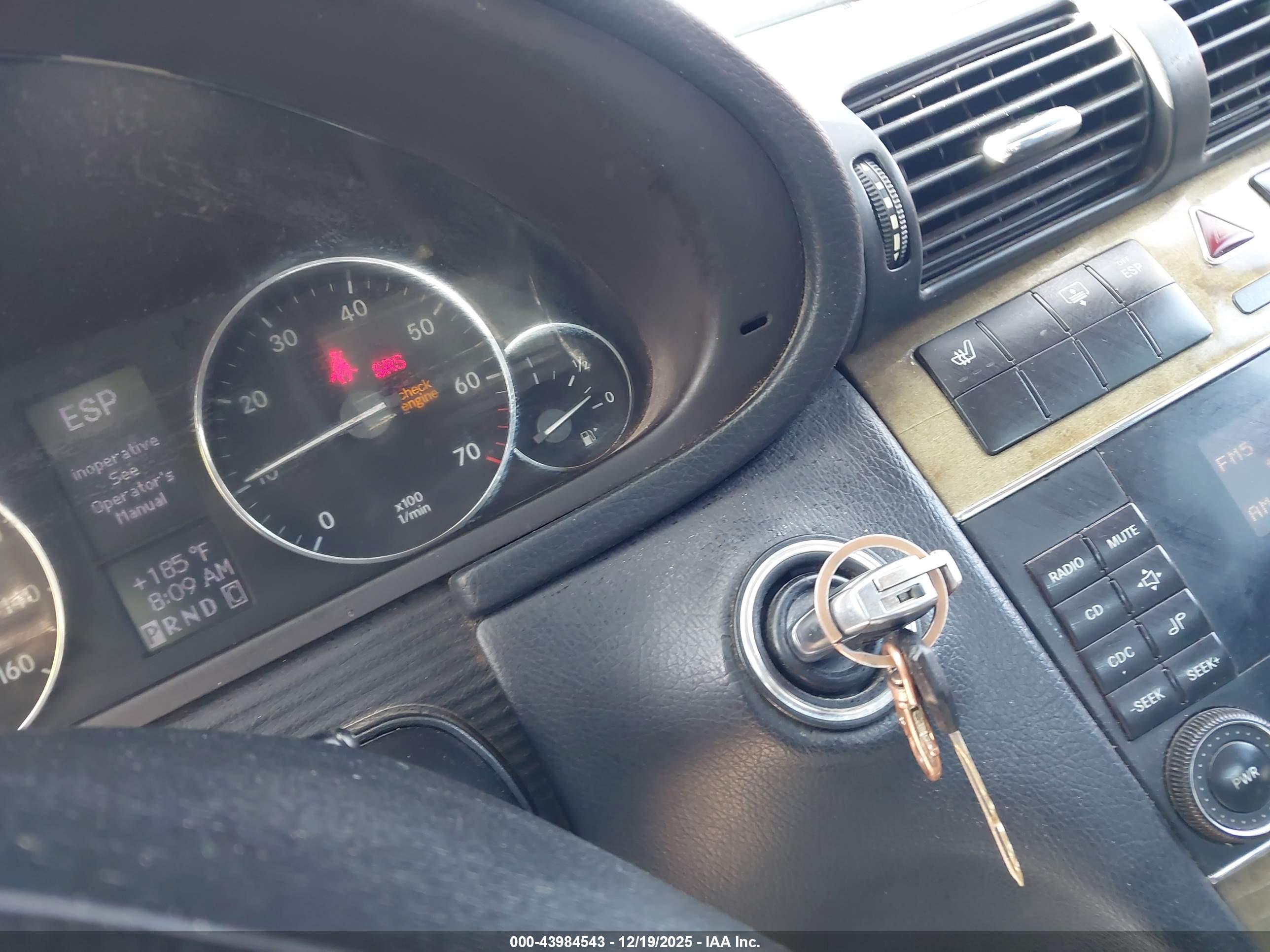 MERCEDES-BENZ C image 11