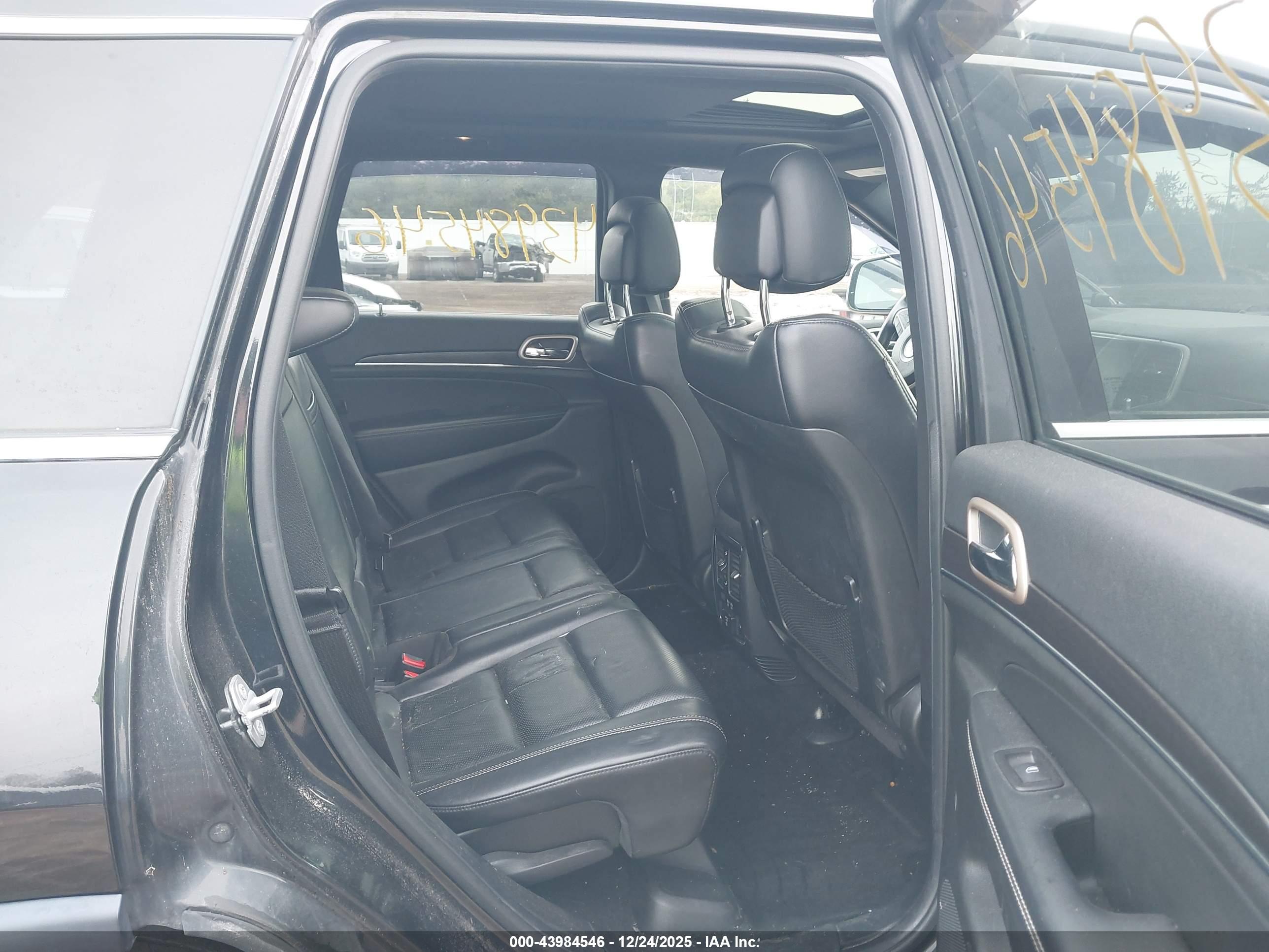 JEEP GRAND image 8