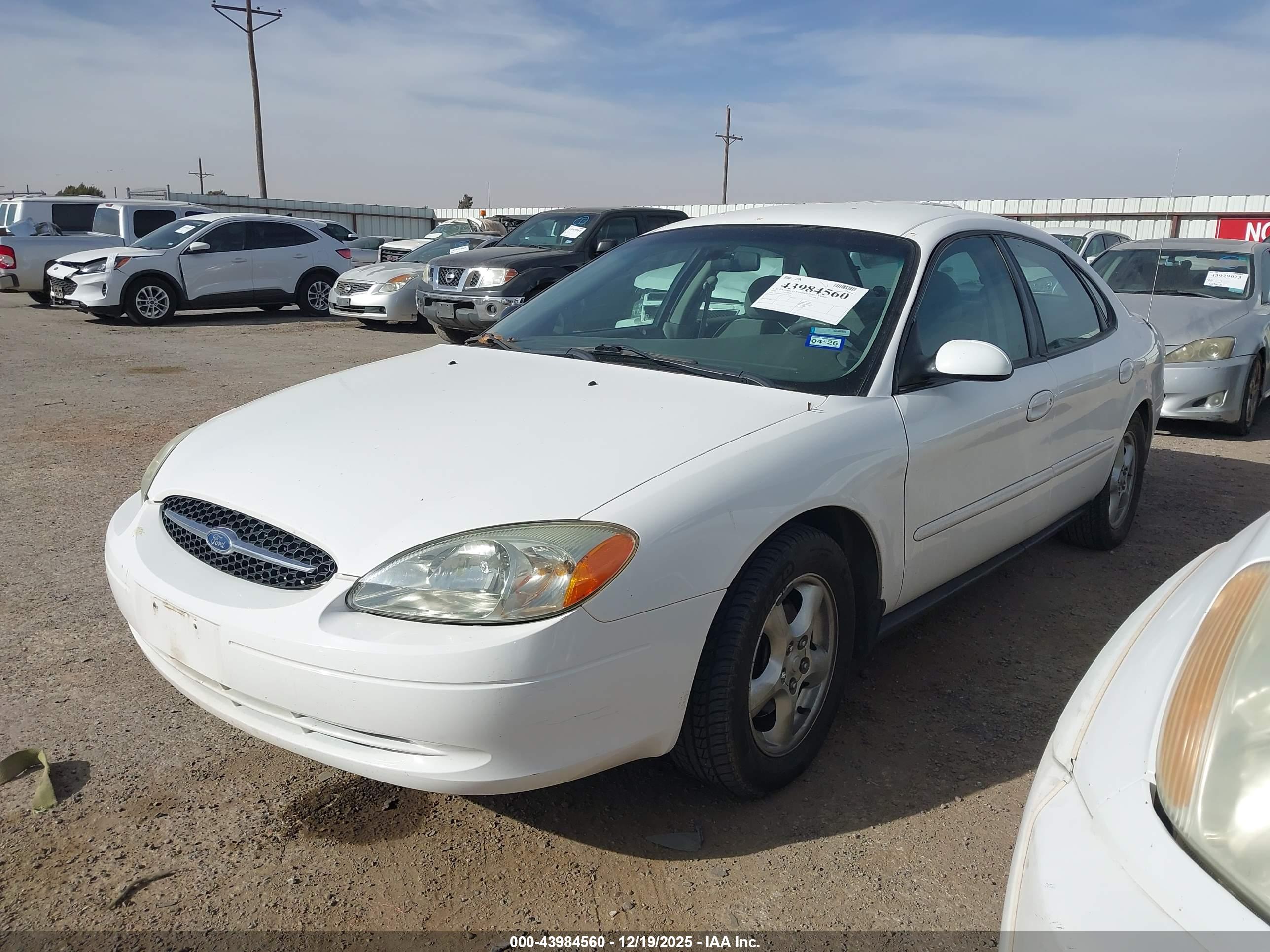 FORD TAURUS image 2