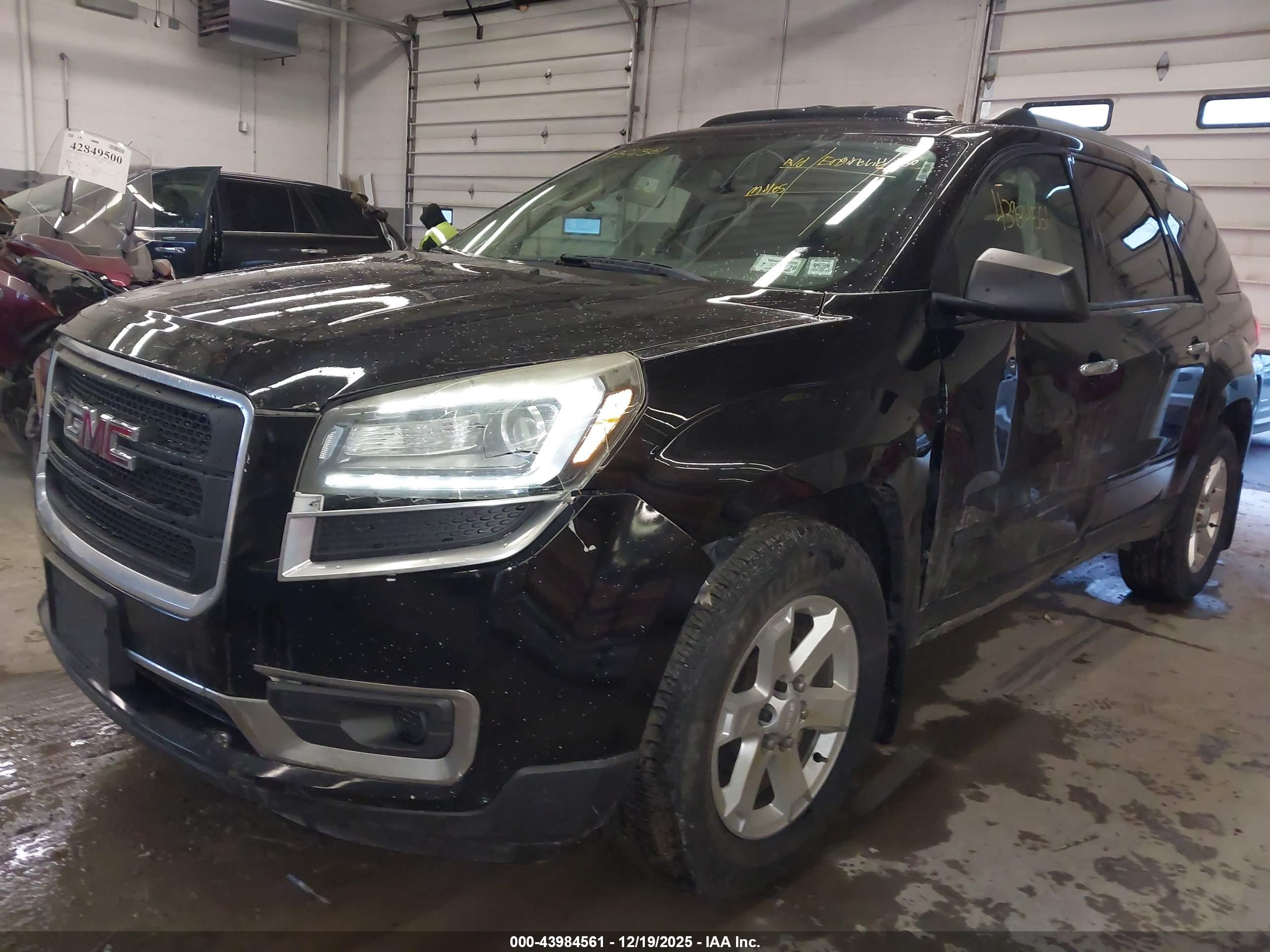 GMC ACADIA image 6
