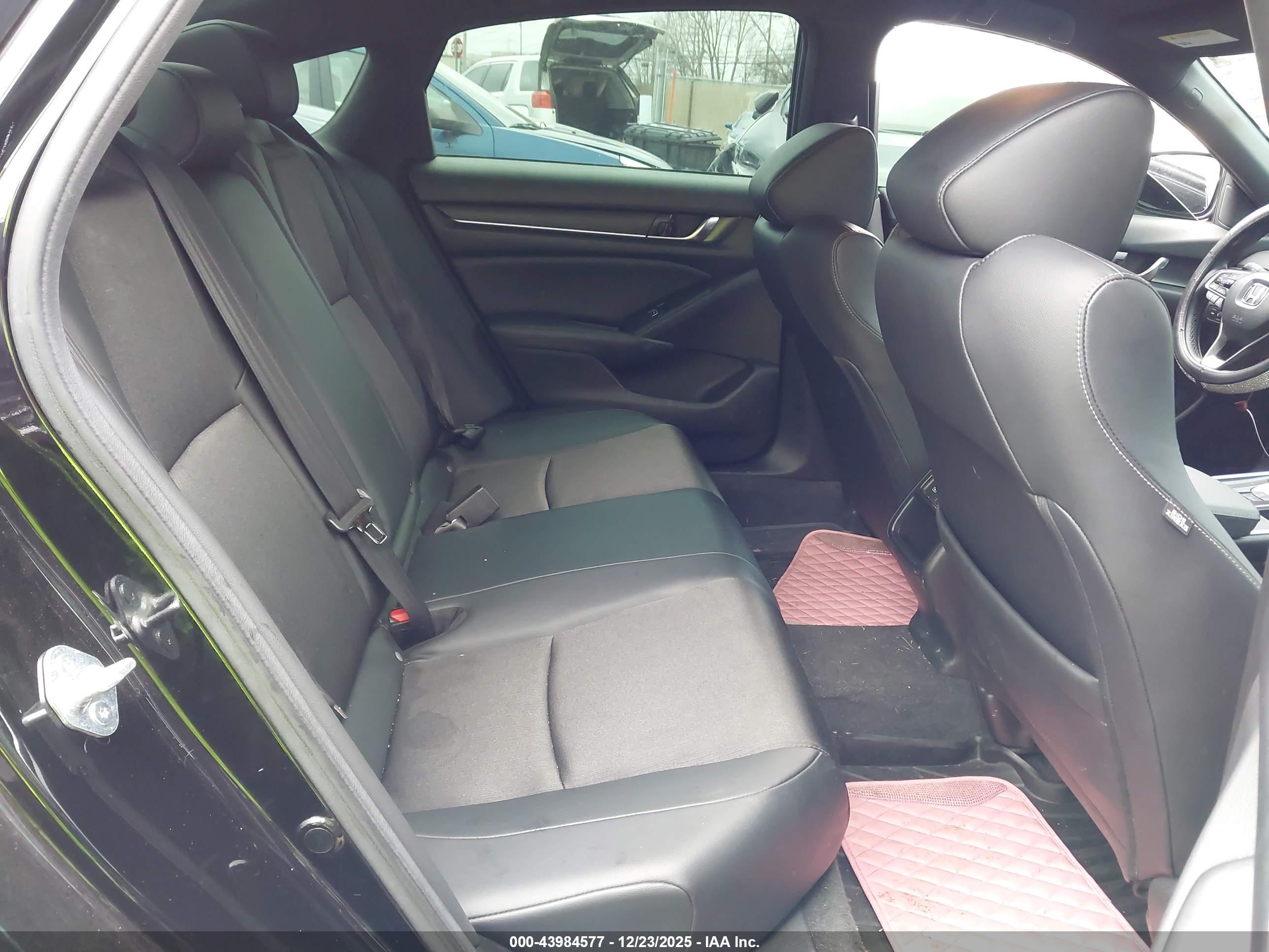 HONDA ACCORD image 8