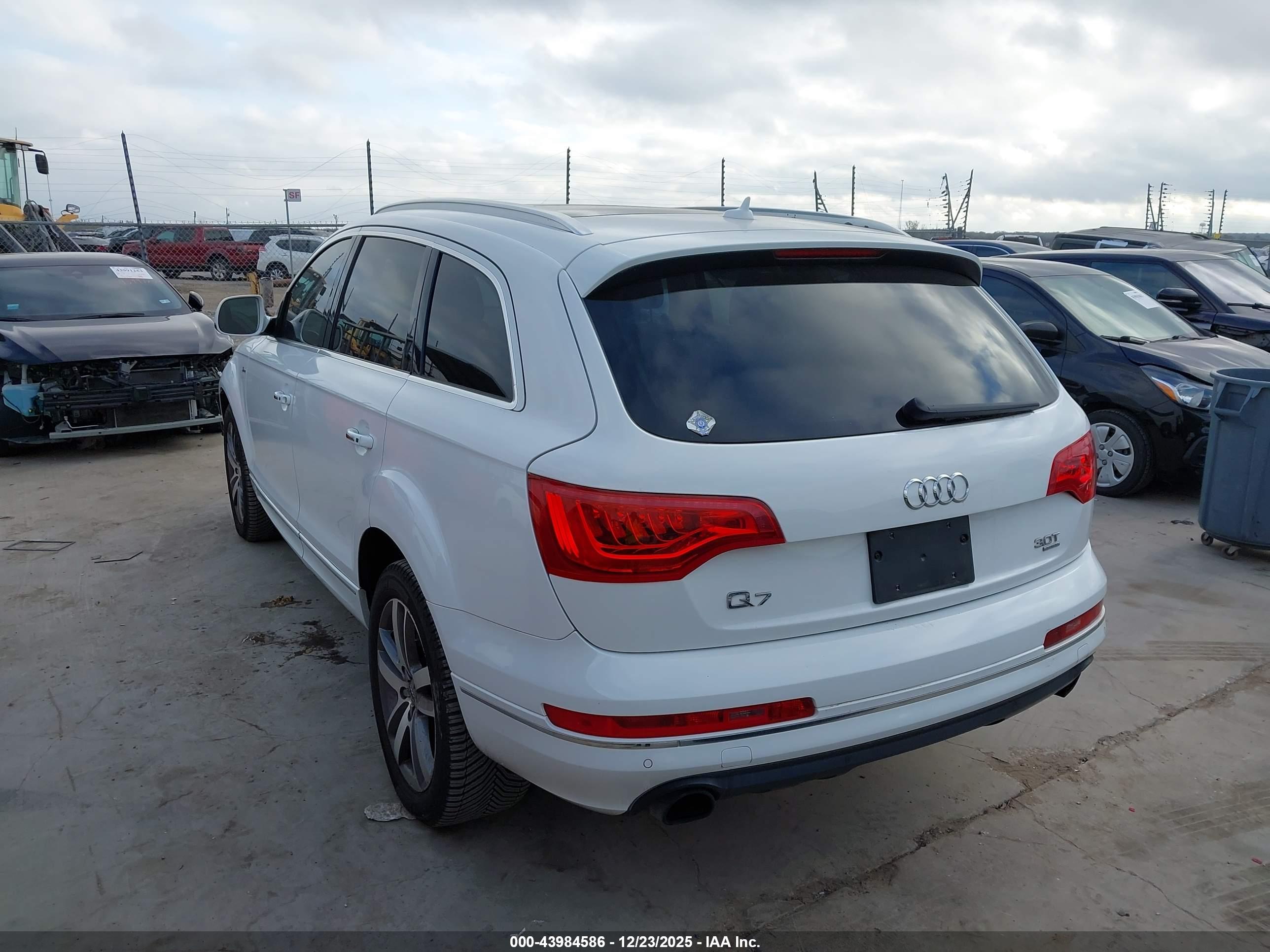 AUDI Q7 image 3
