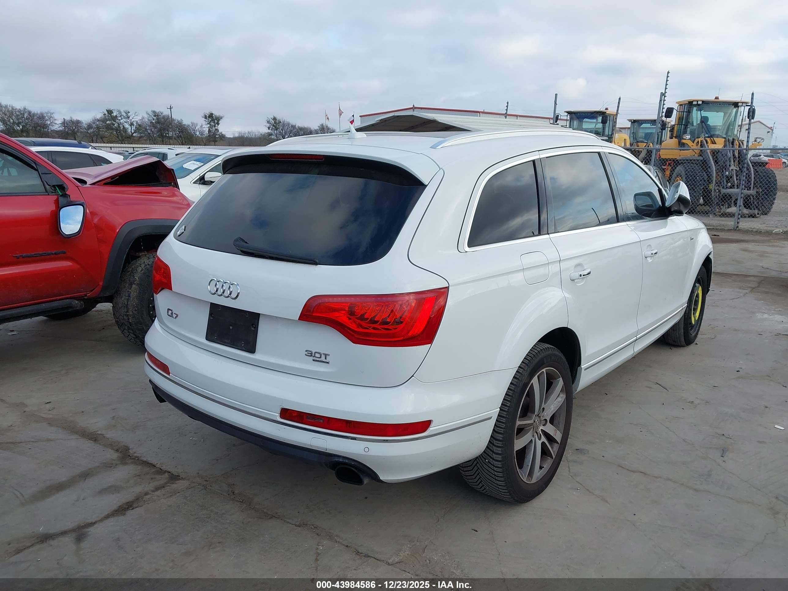AUDI Q7 image 4