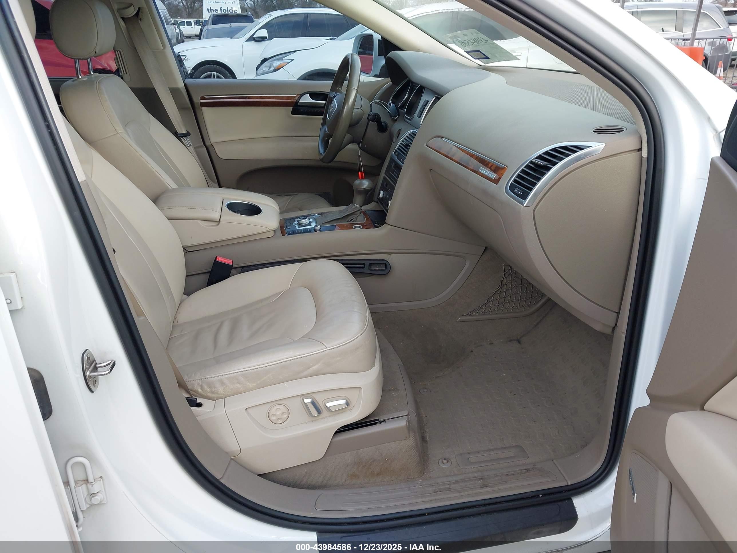 AUDI Q7 image 5