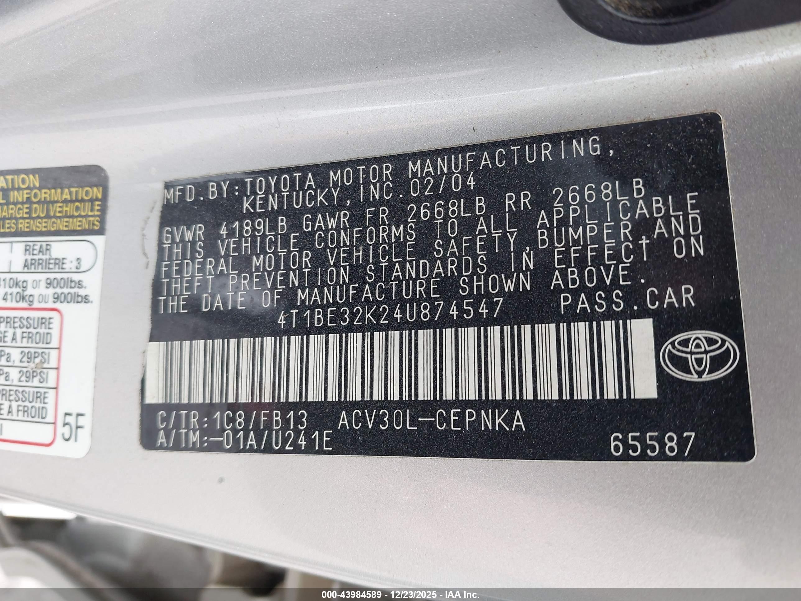 TOYOTA CAMRY image 9