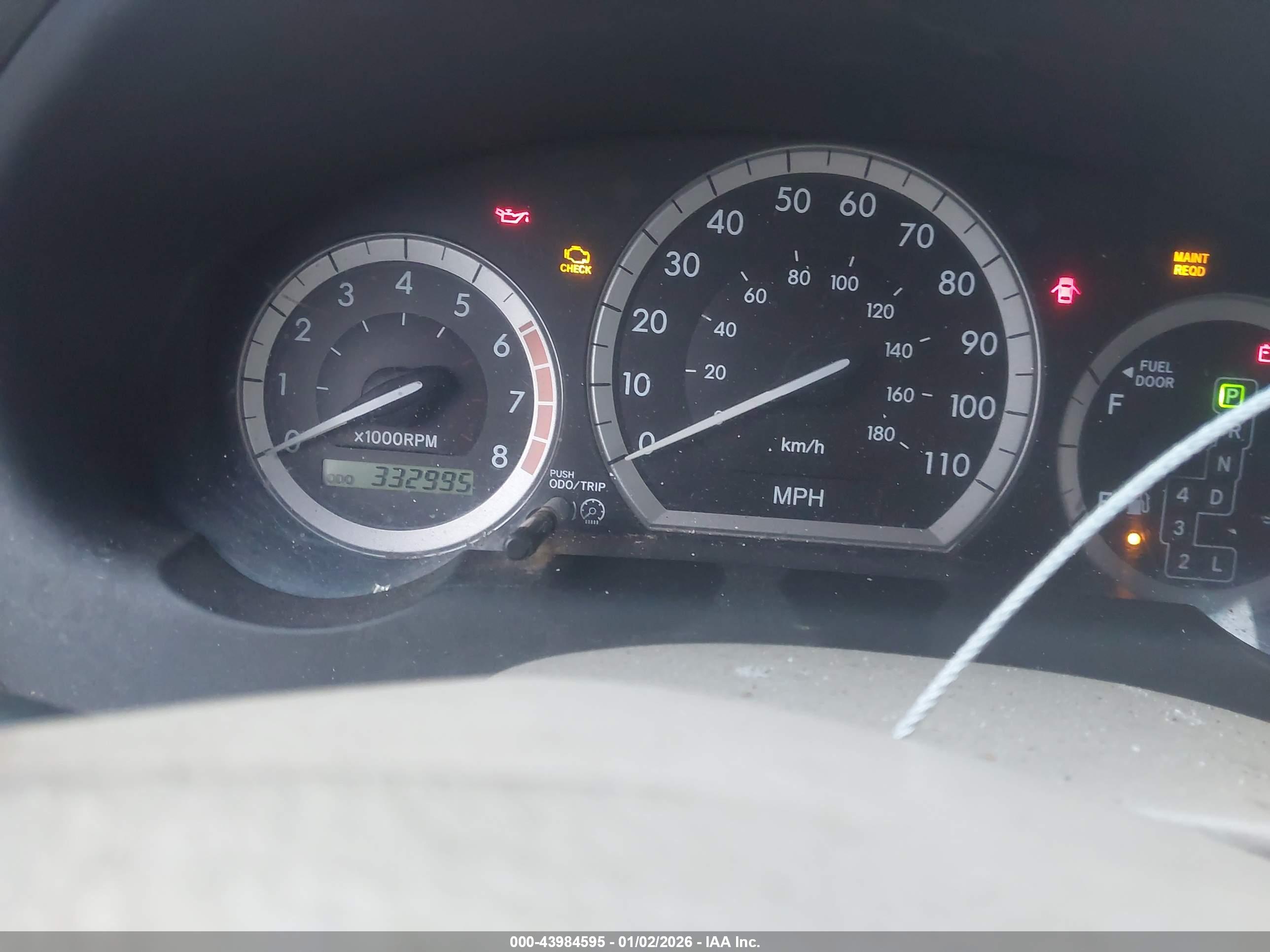TOYOTA SIENNA image 7