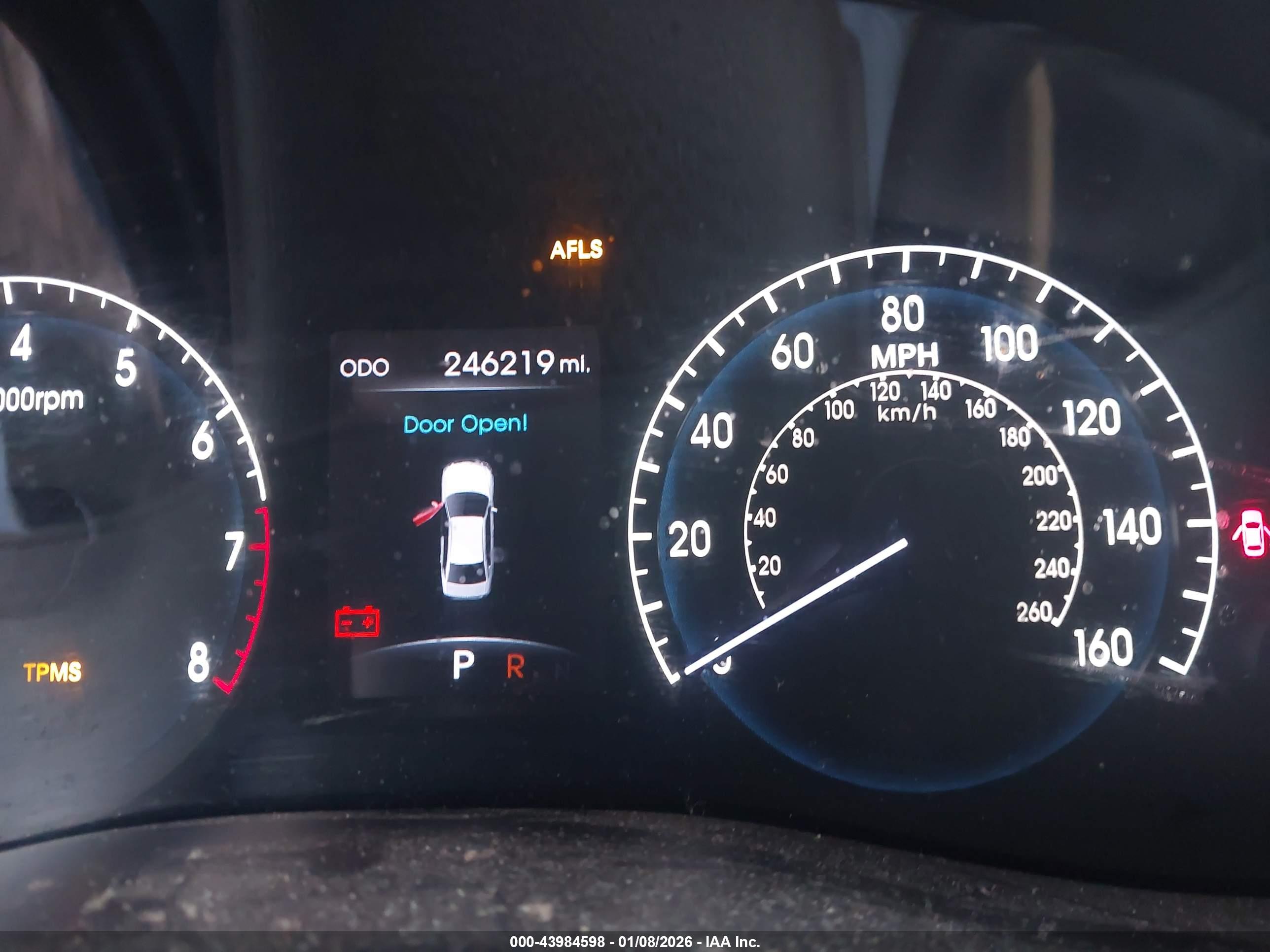 HYUNDAI GENESIS image 7