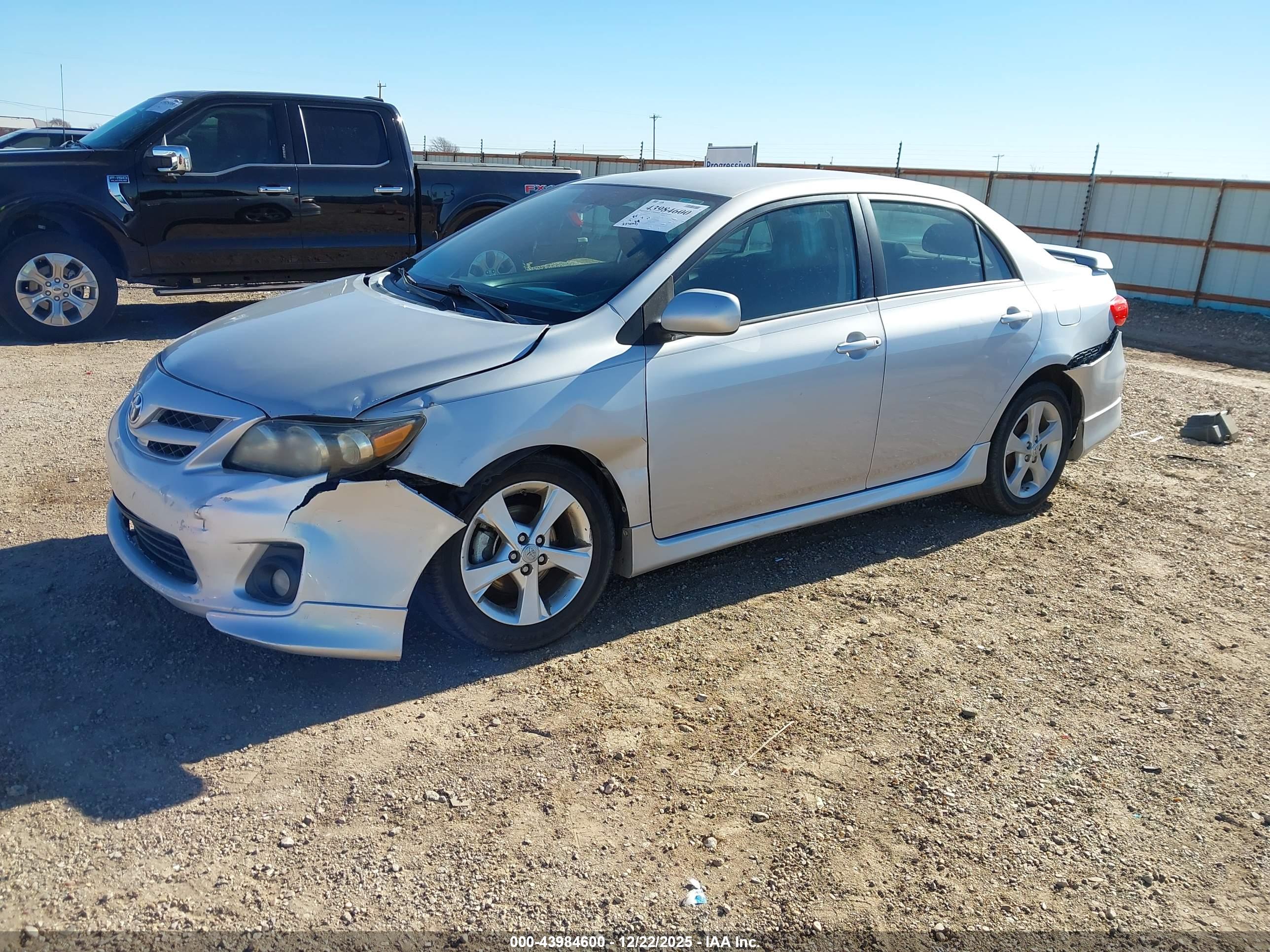 TOYOTA COROLLA image 2