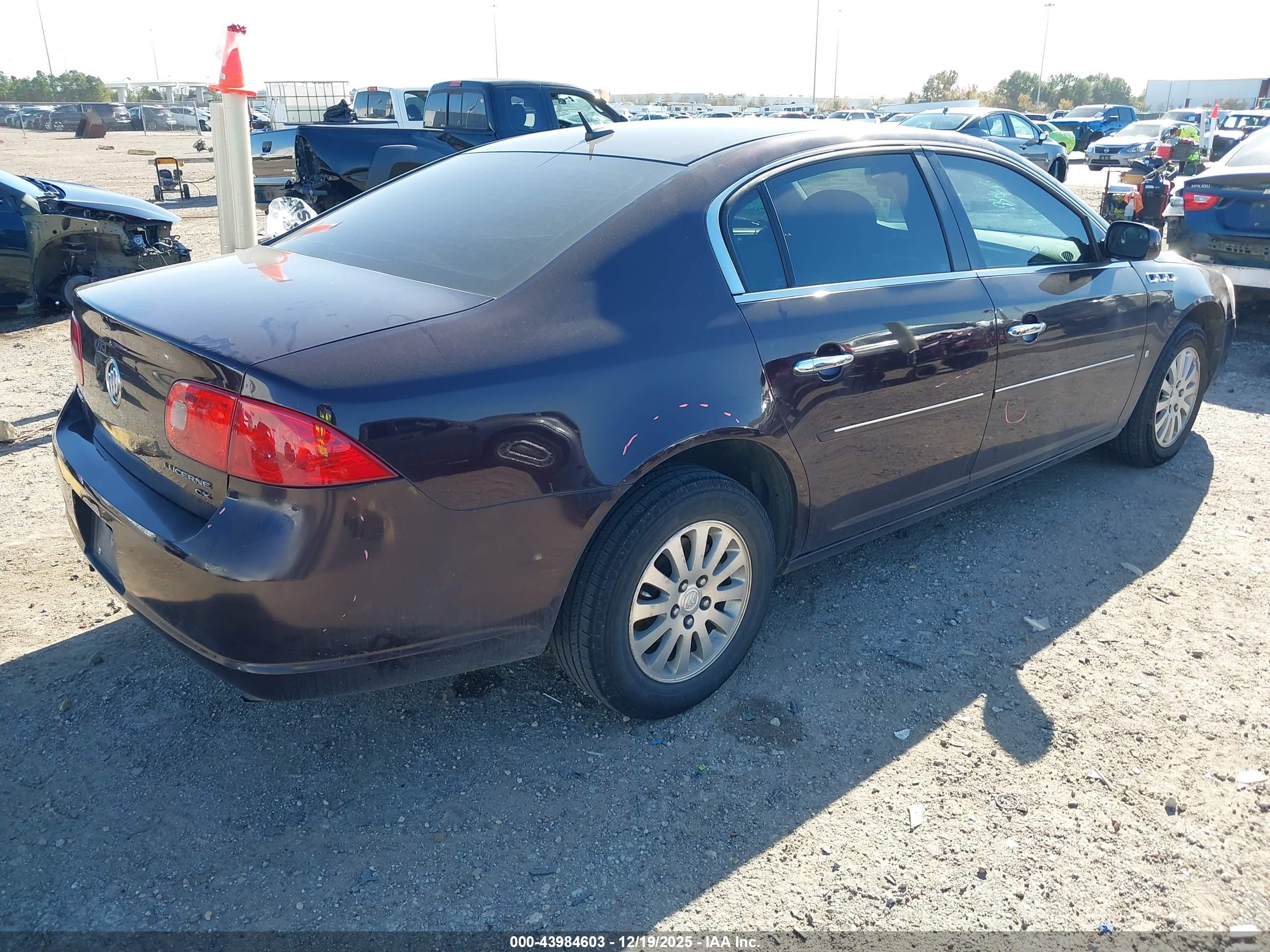 BUICK LUCERNE image 4