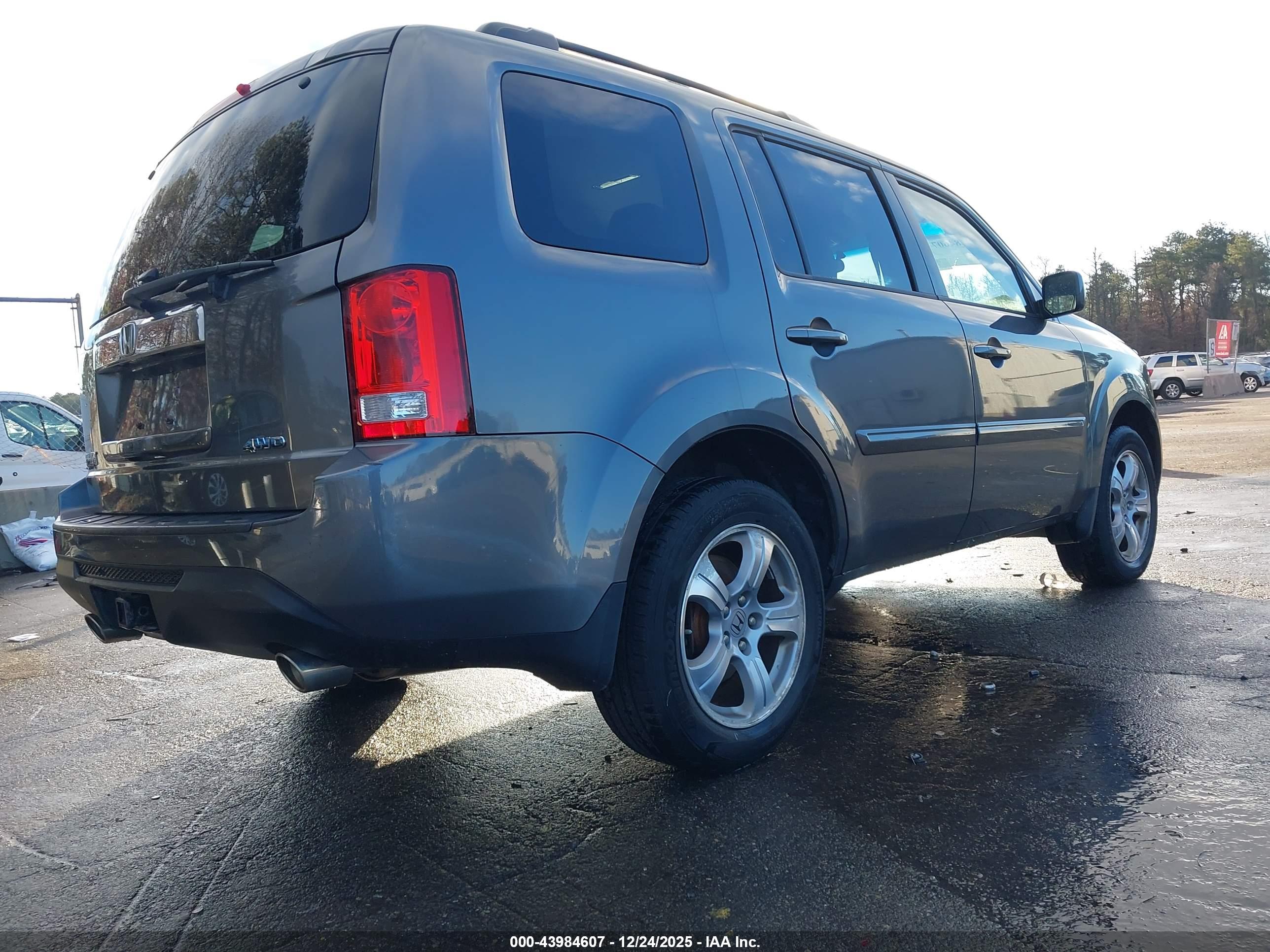 HONDA PILOT image 4
