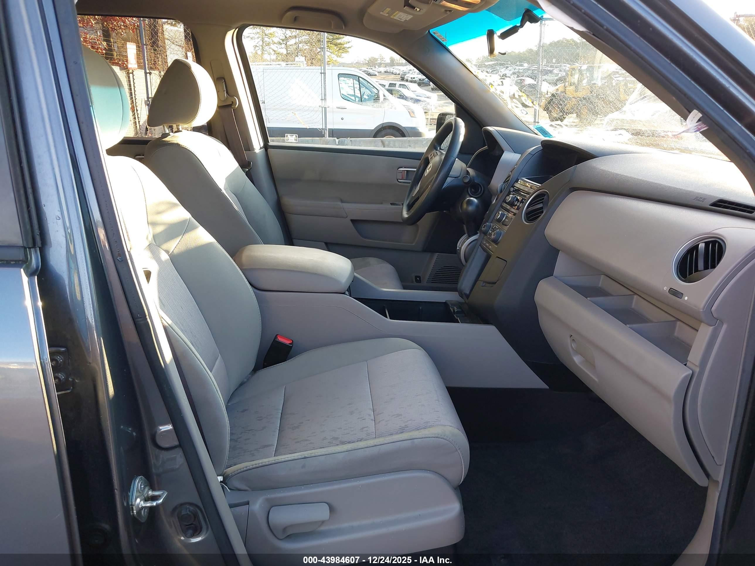 HONDA PILOT image 5
