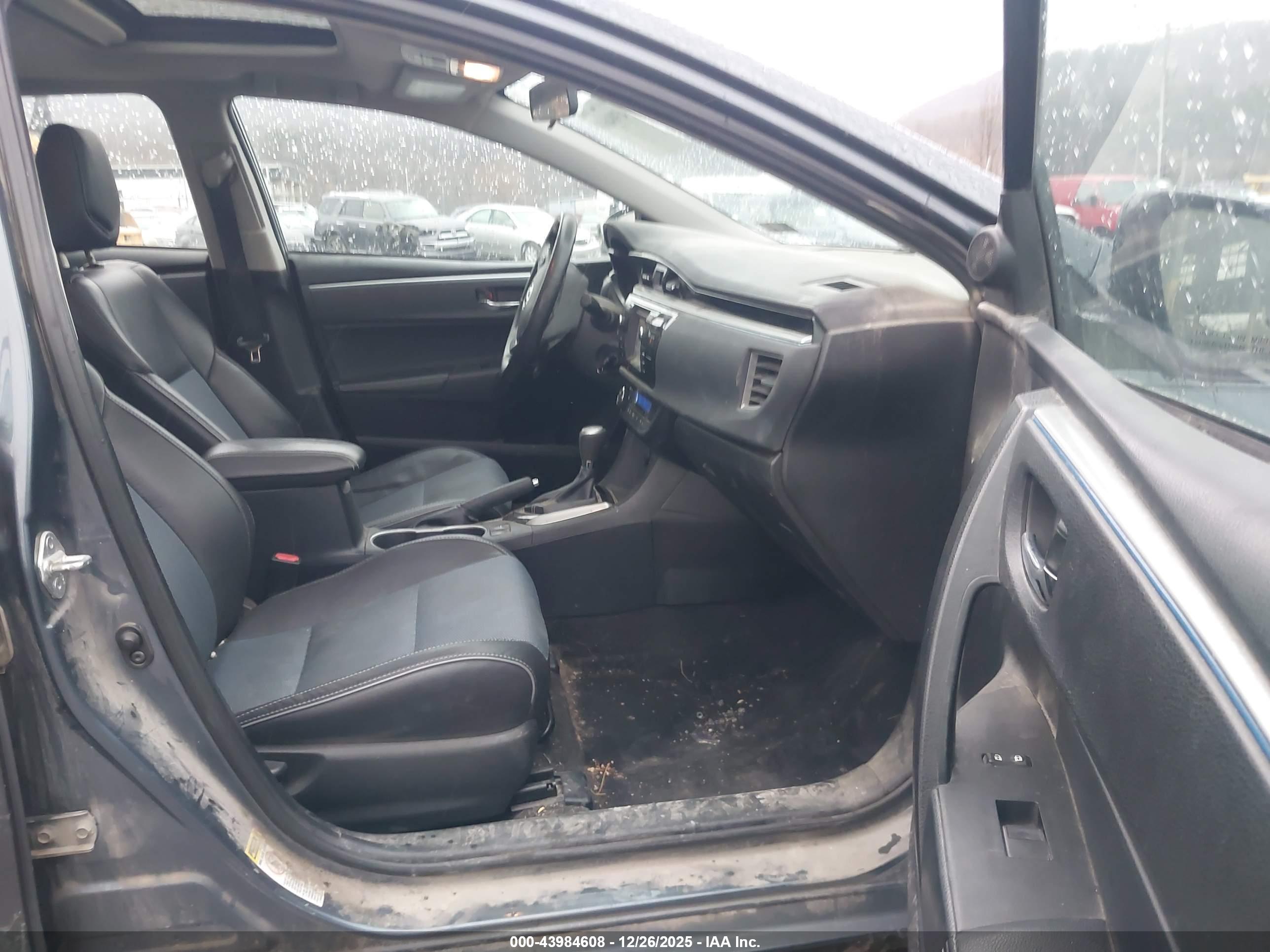 TOYOTA COROLLA image 5