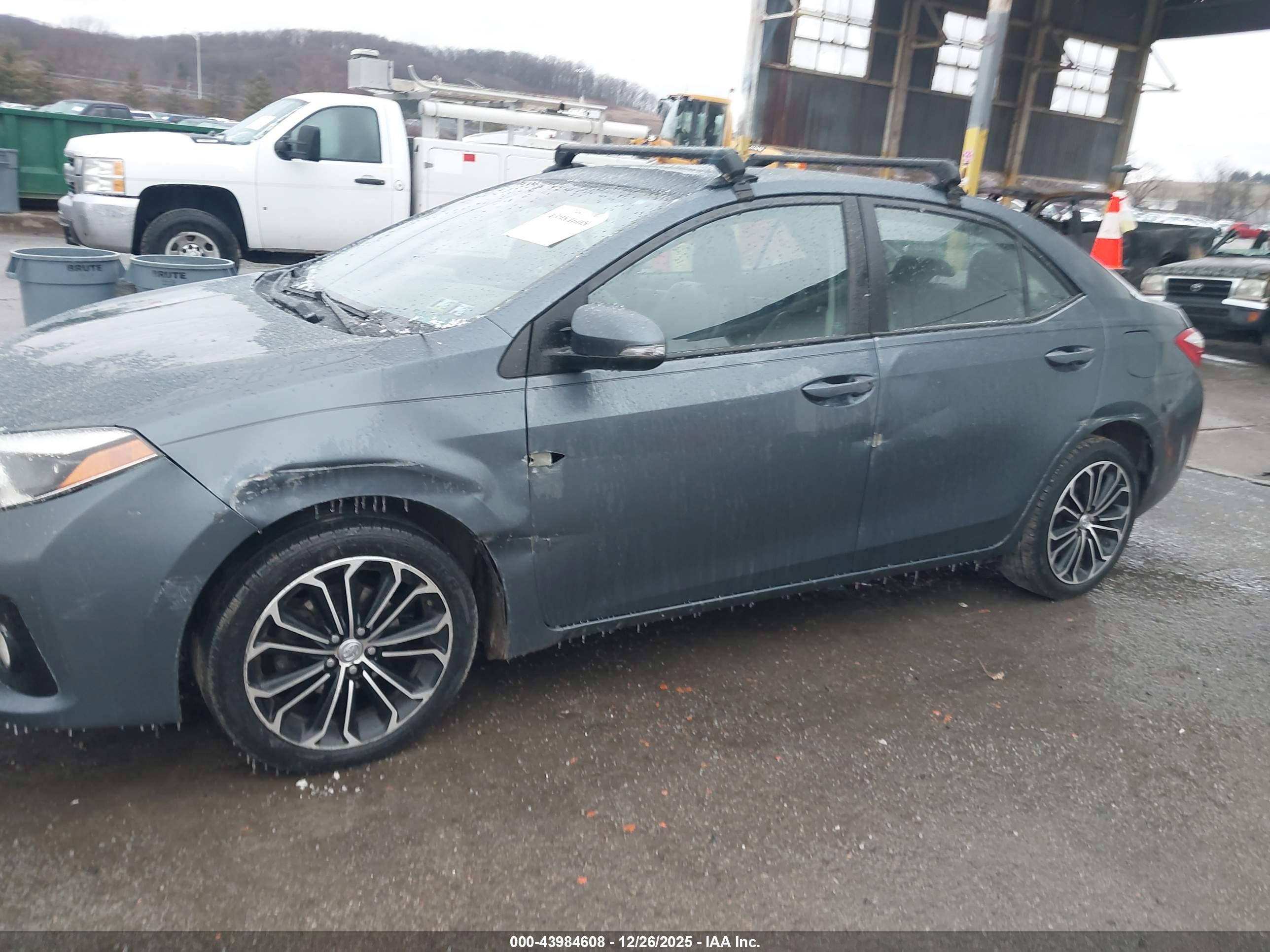 TOYOTA COROLLA image 6