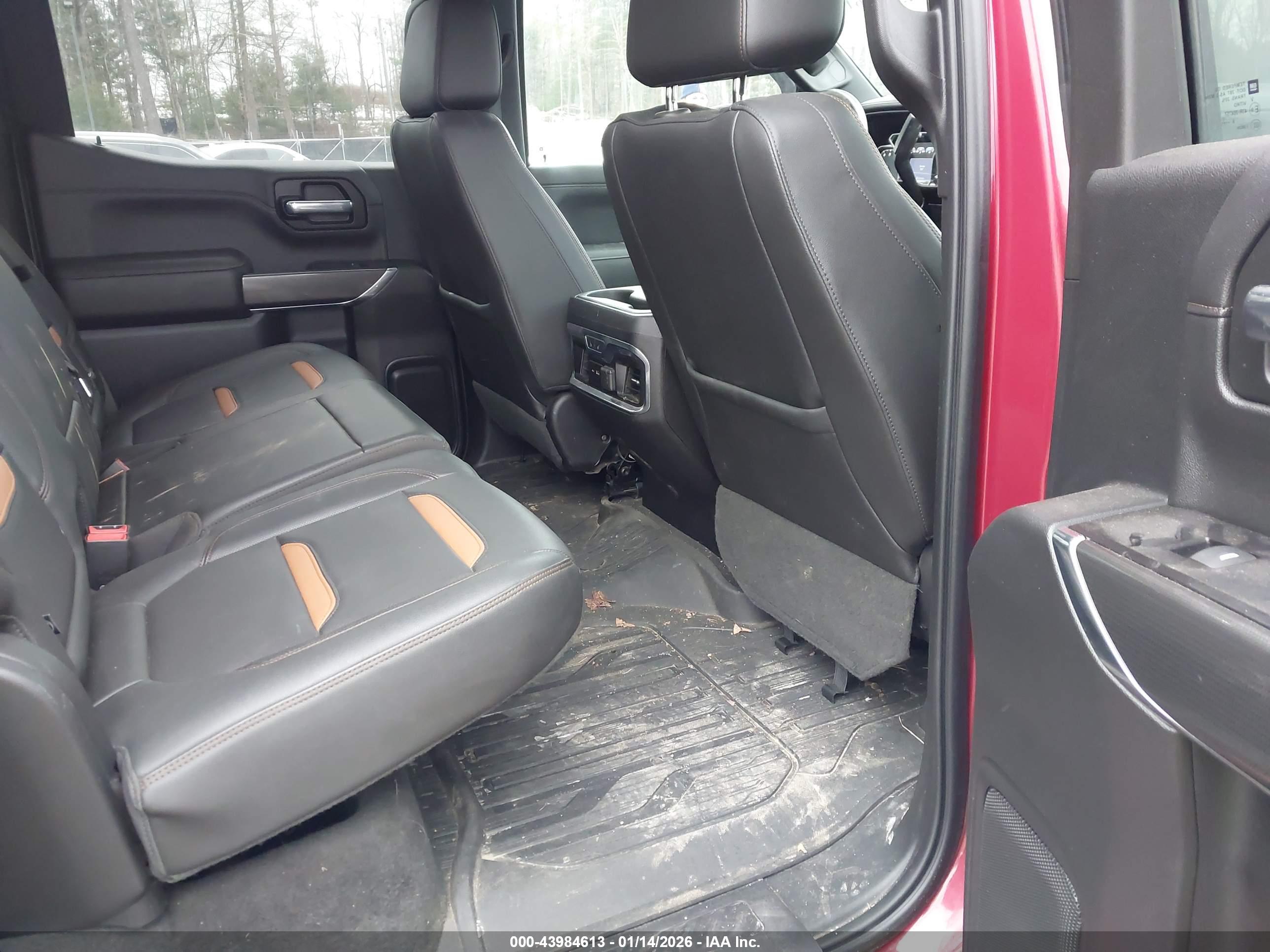 GMC SIERRA image 8