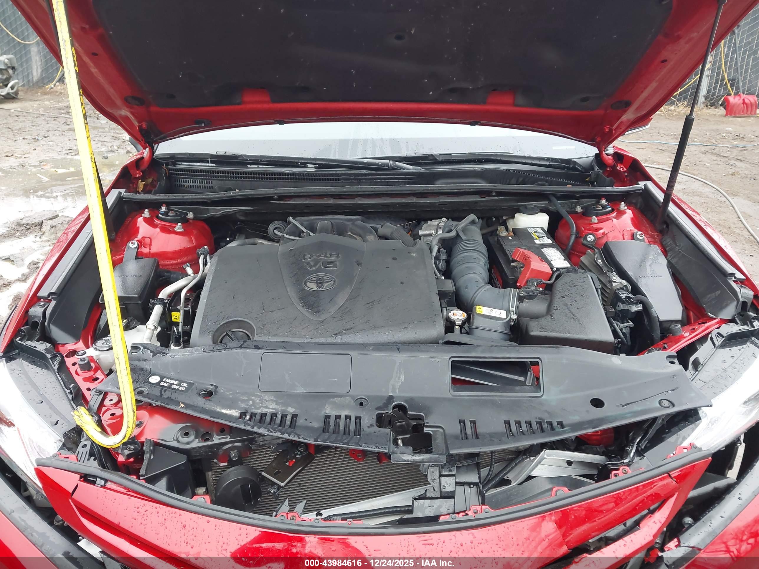 TOYOTA CAMRY image 10