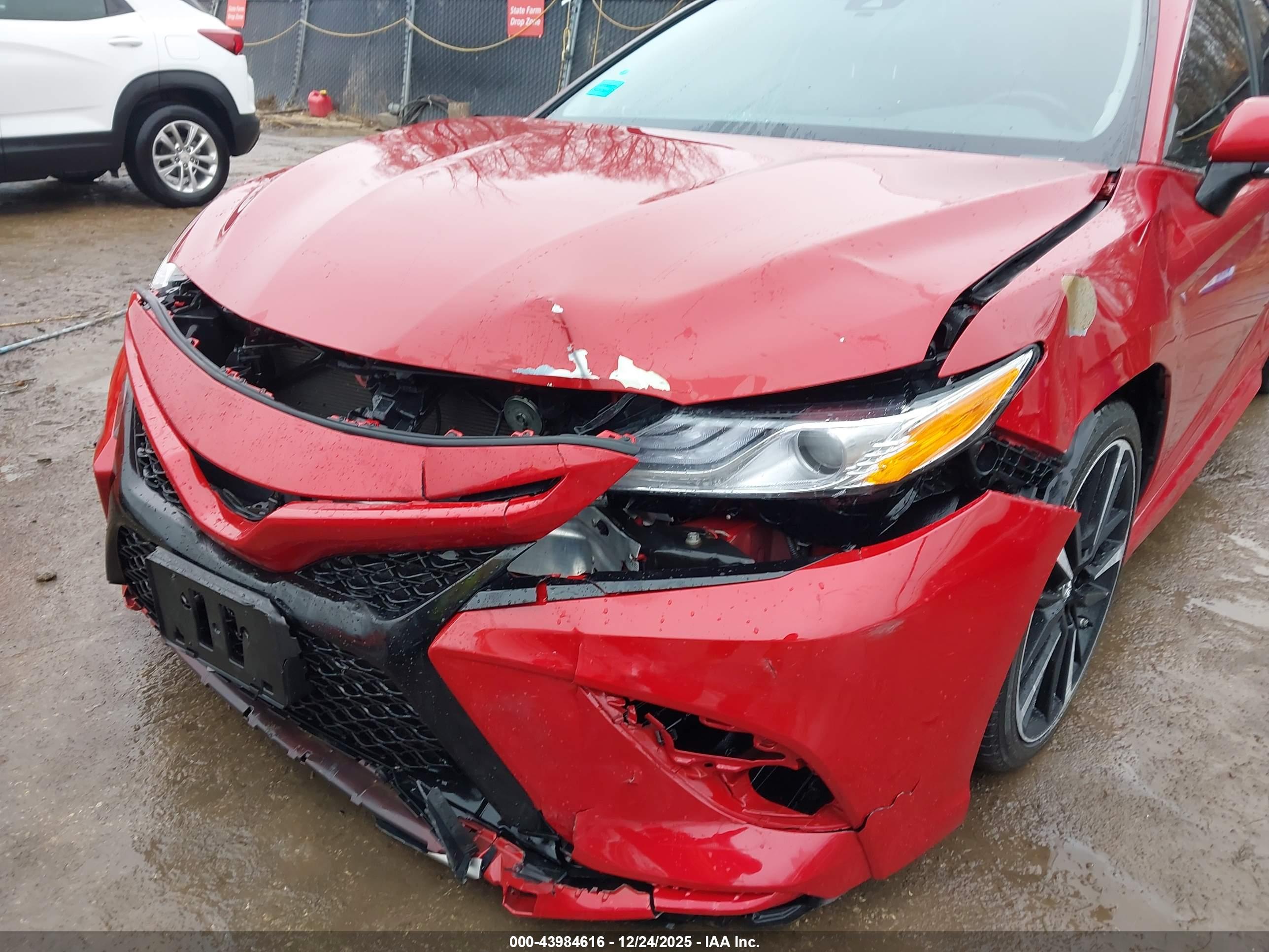 TOYOTA CAMRY image 6
