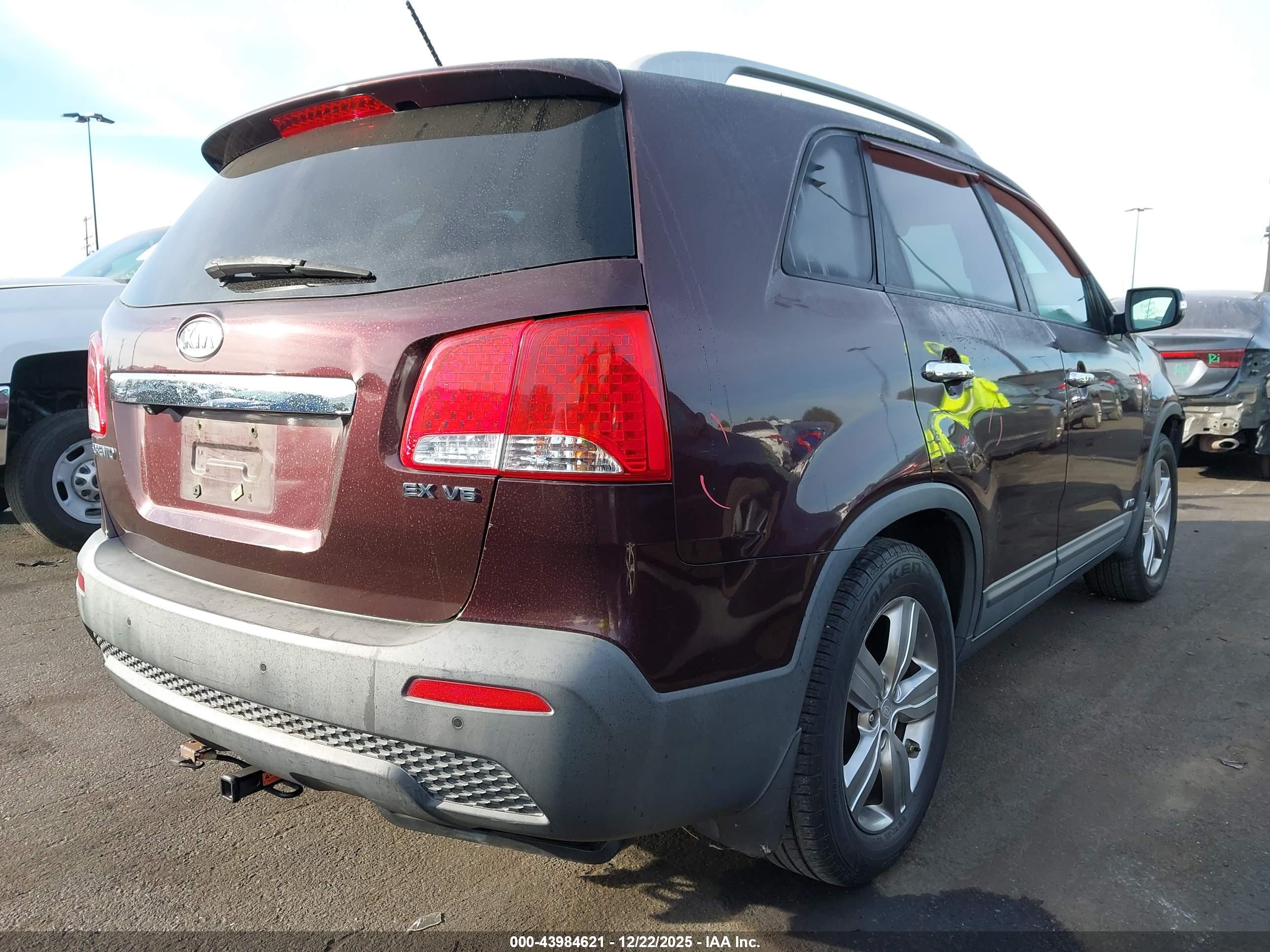 KIA SORENTO image 4