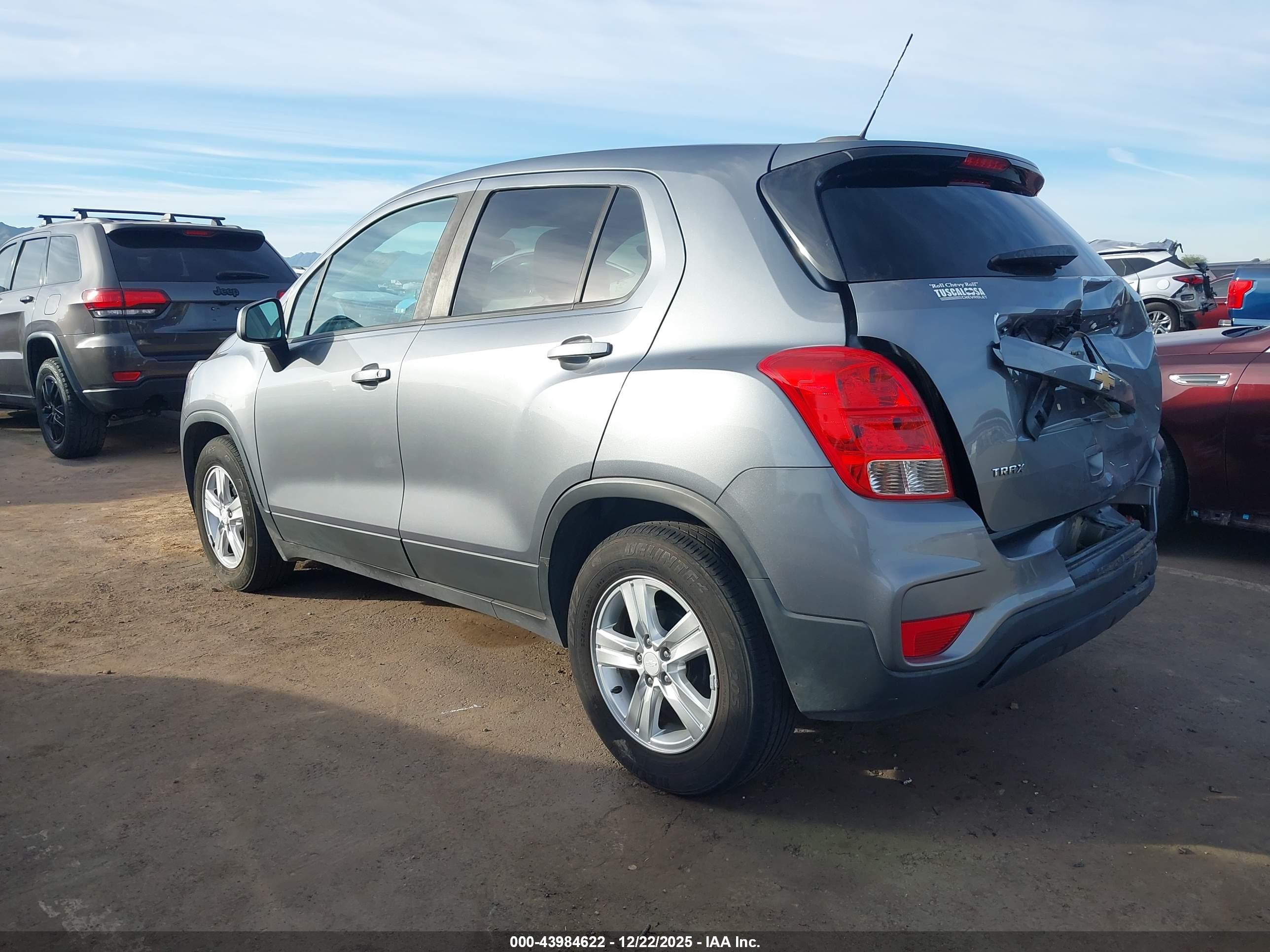 CHEVROLET TRAX image 3