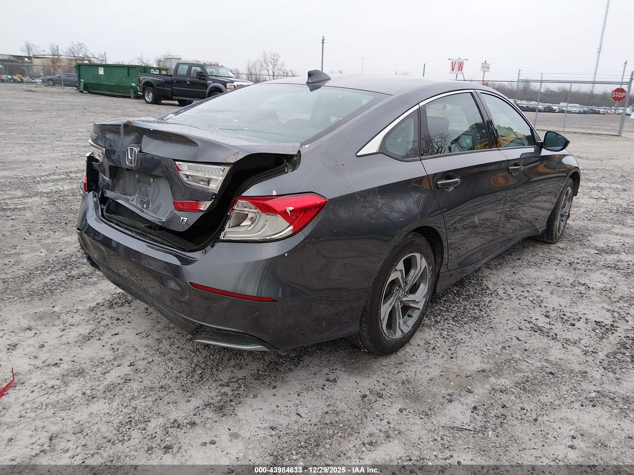 HONDA ACCORD image 4