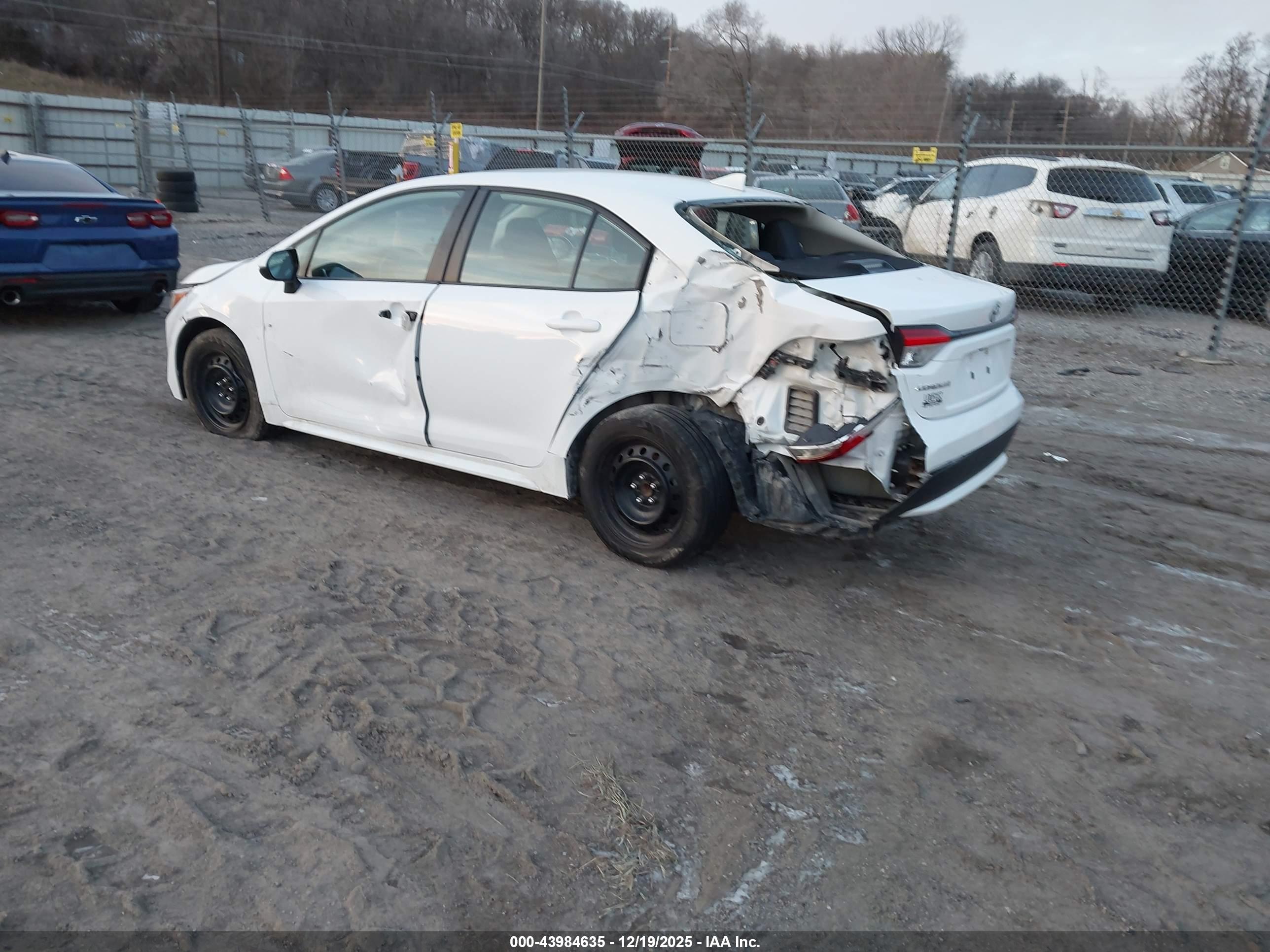 TOYOTA COROLLA image 3