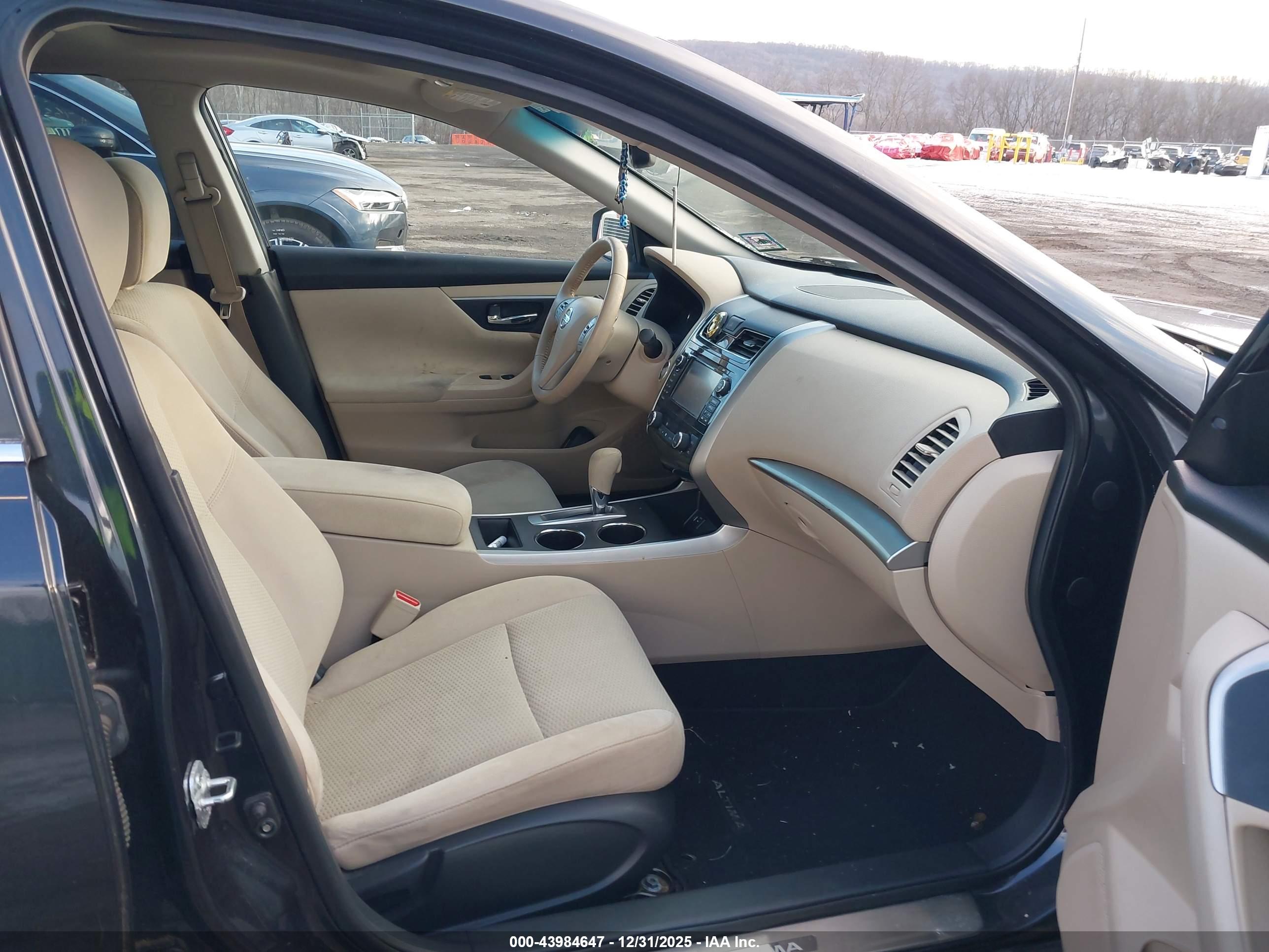 NISSAN ALTIMA image 5
