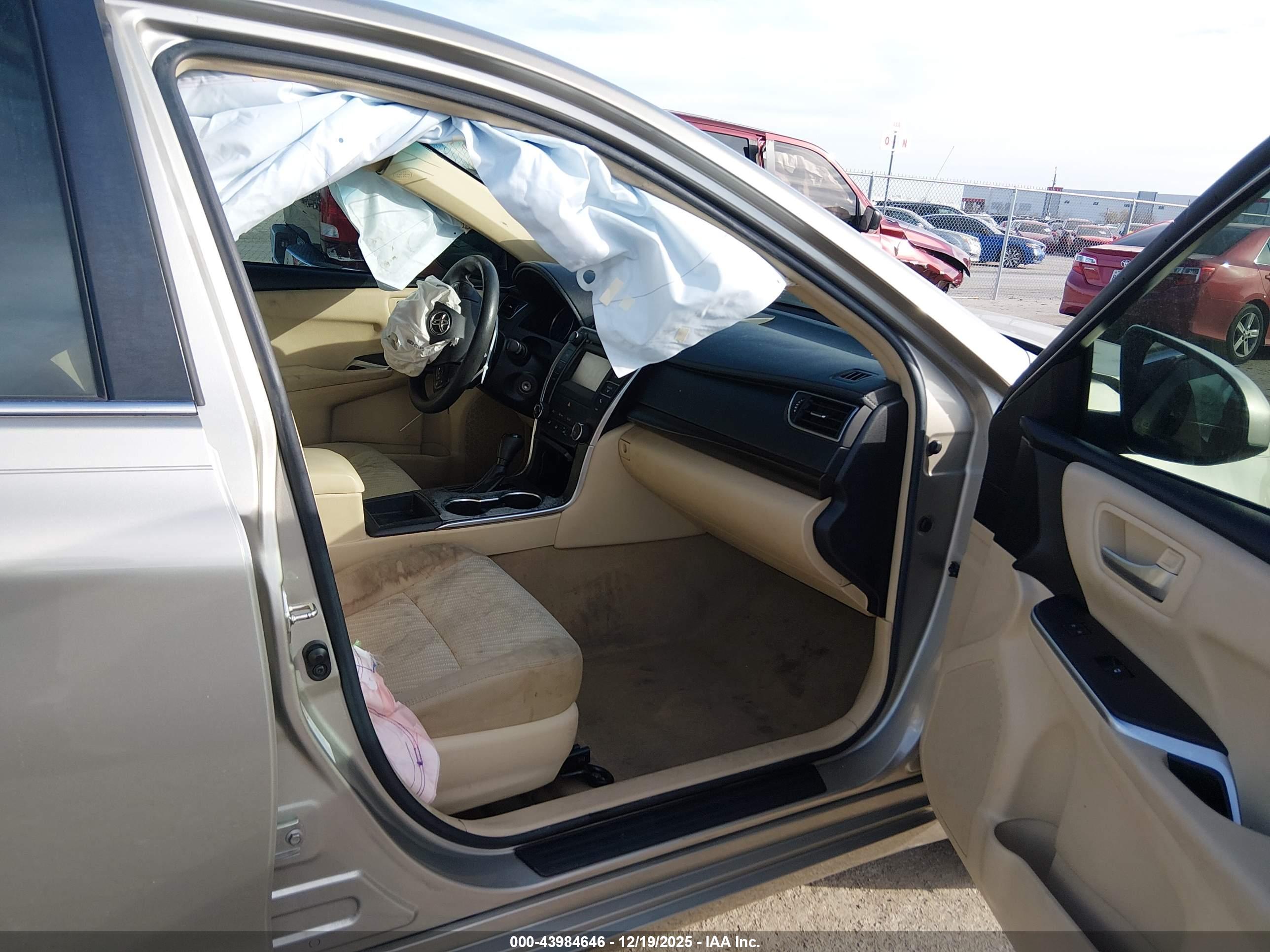 TOYOTA CAMRY image 5