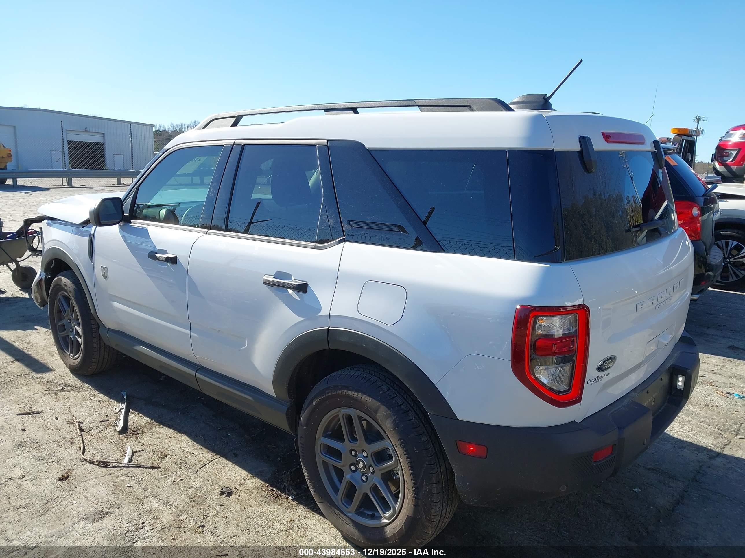 FORD BRONCO image 3