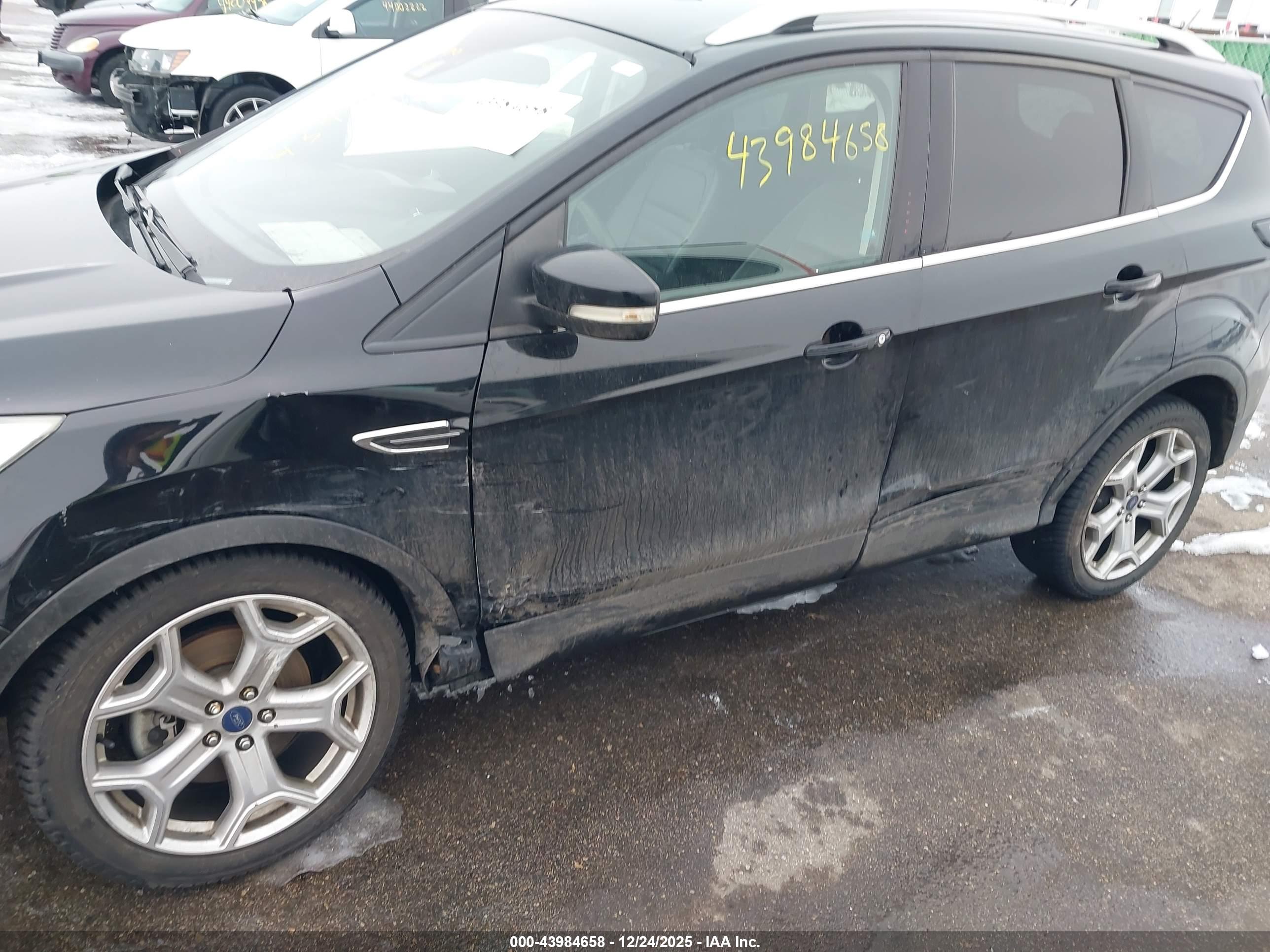 FORD ESCAPE image 6