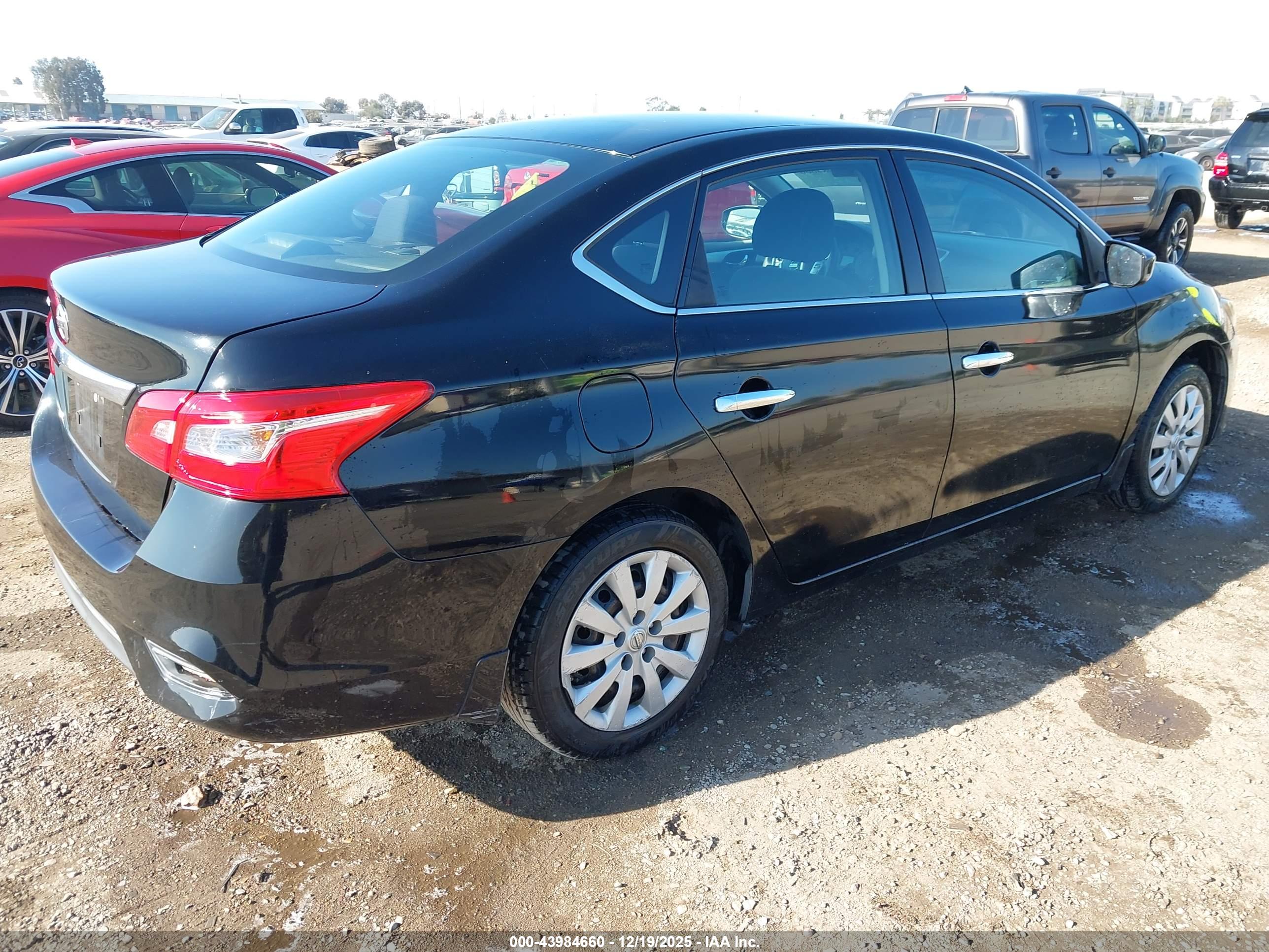 NISSAN SENTRA image 4