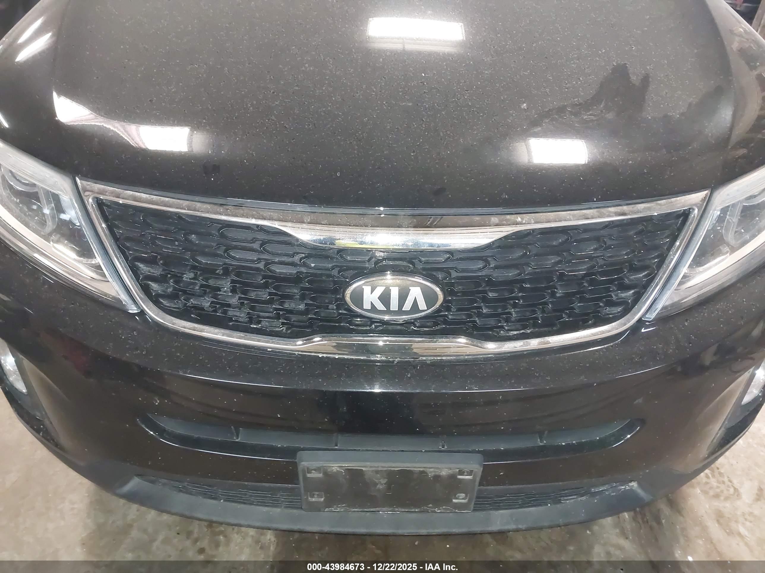 KIA SORENTO image 6