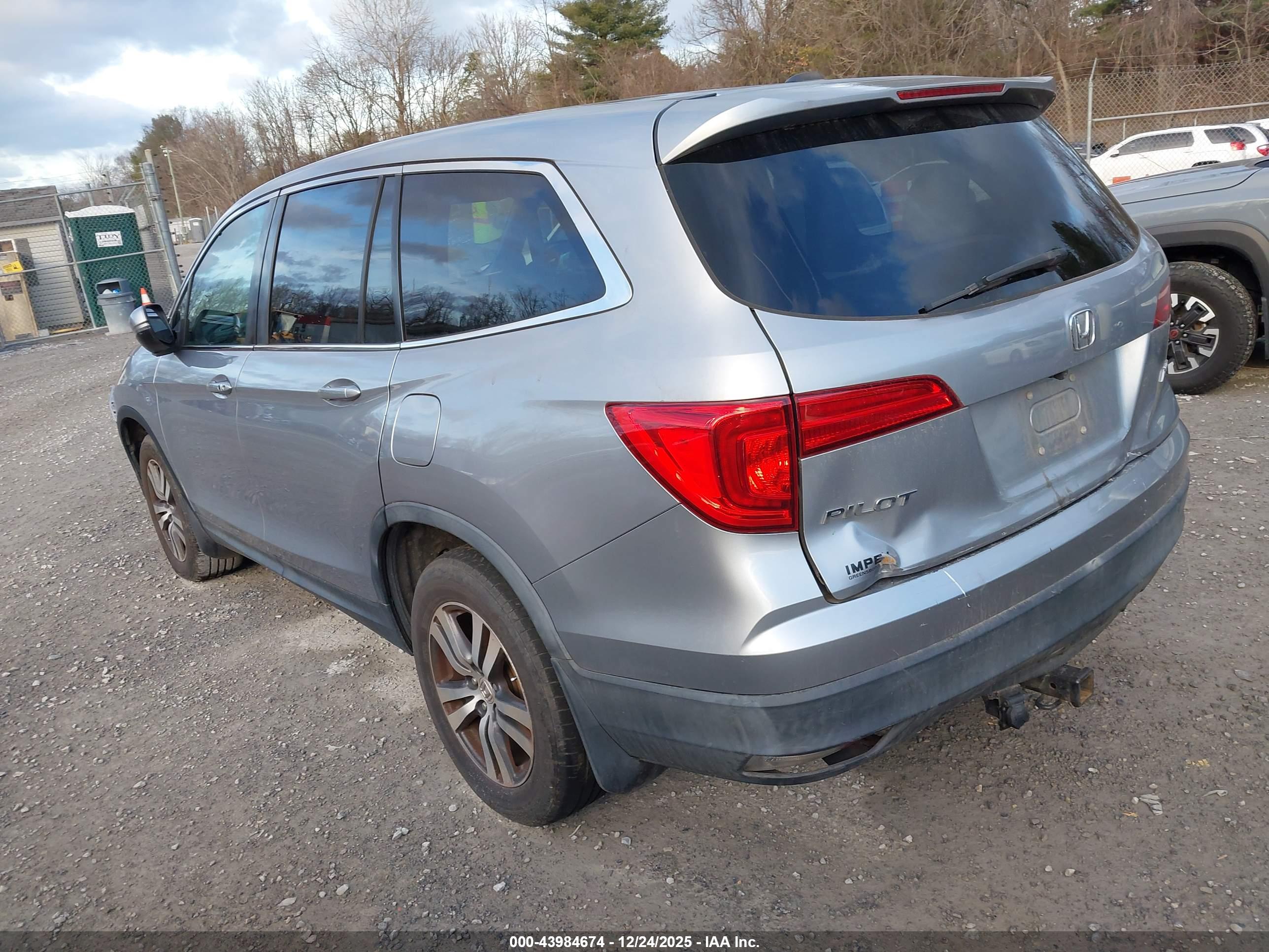 HONDA PILOT image 3