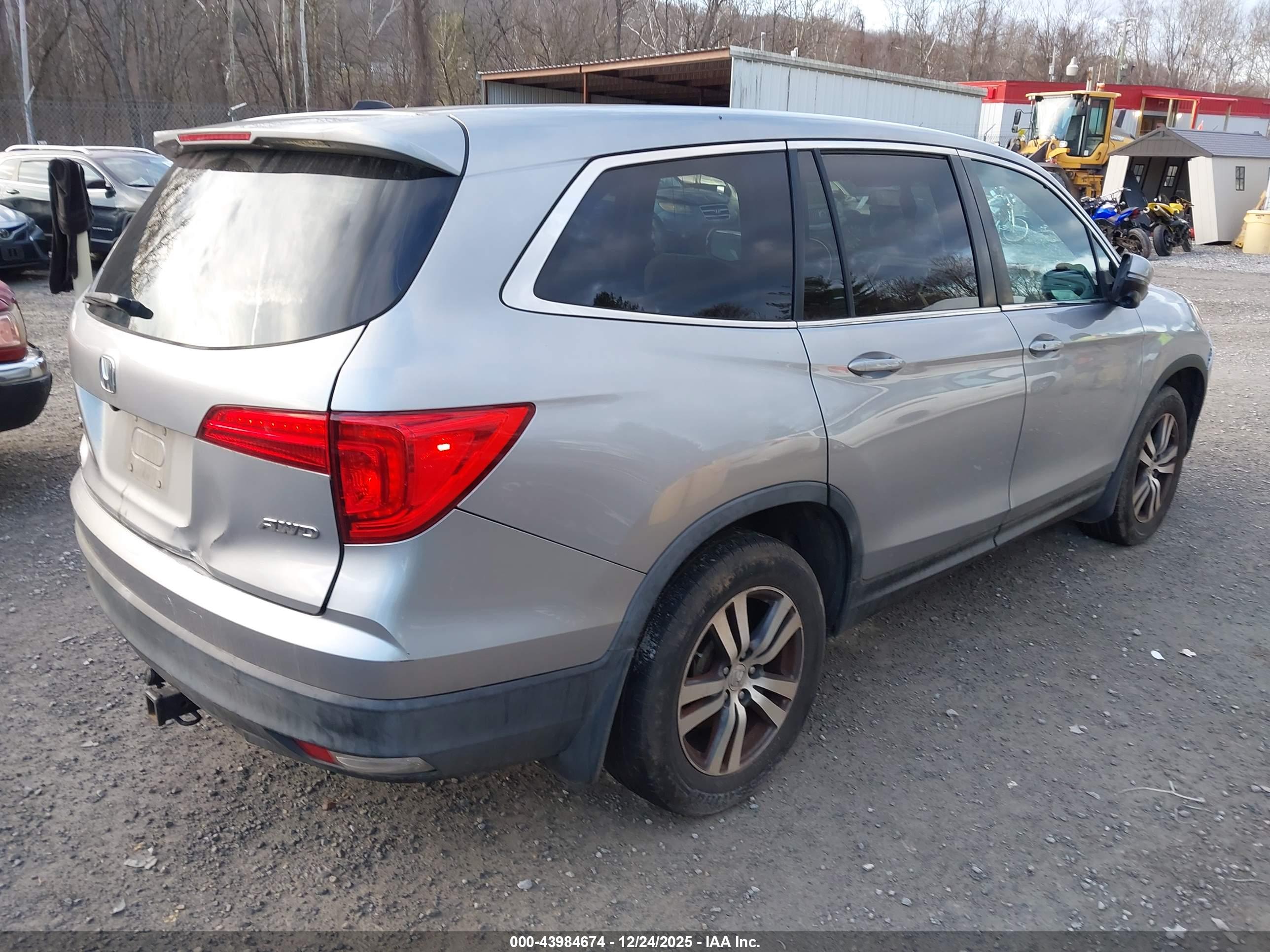 HONDA PILOT image 4