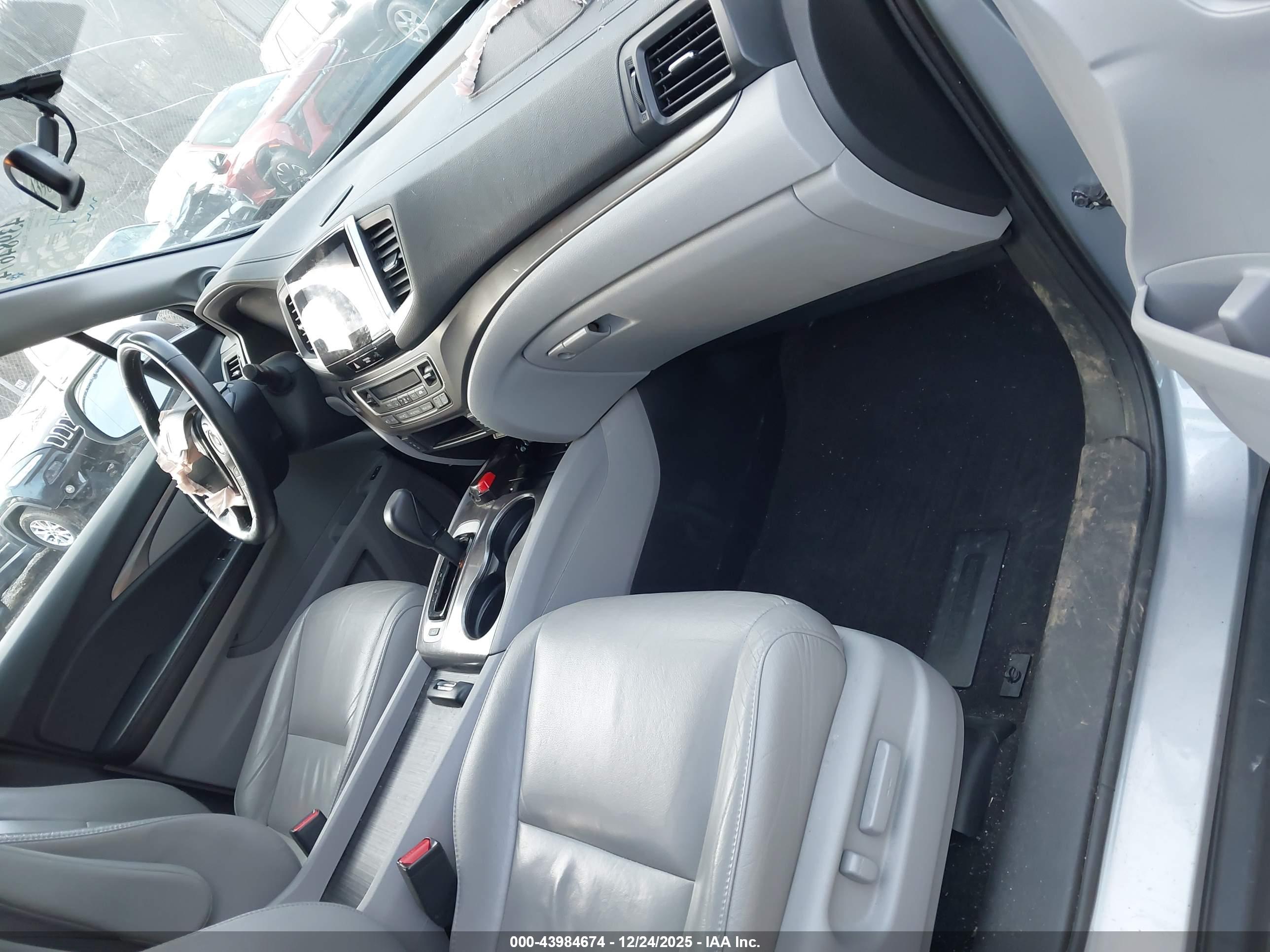 HONDA PILOT image 5