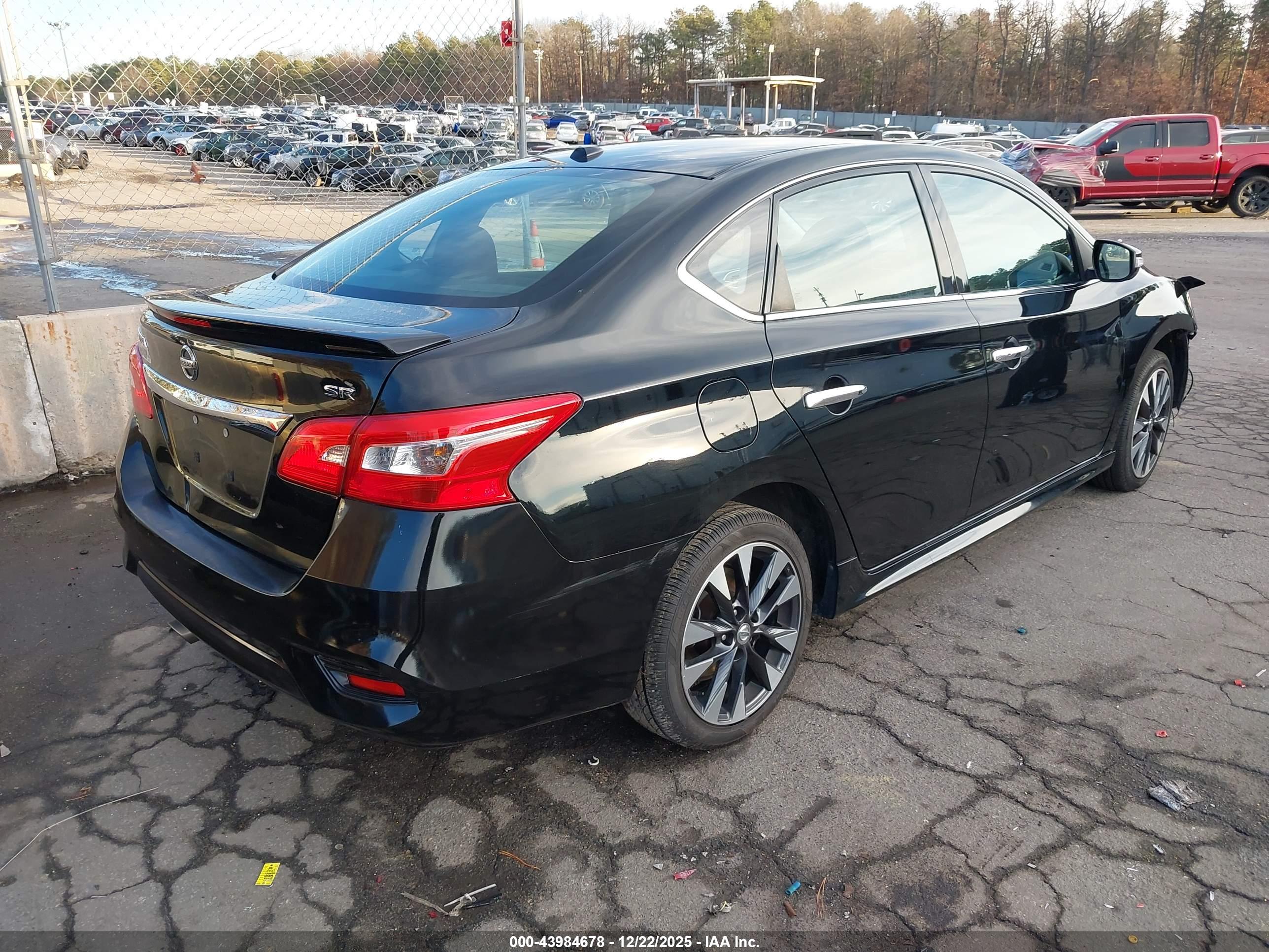 NISSAN SENTRA image 4