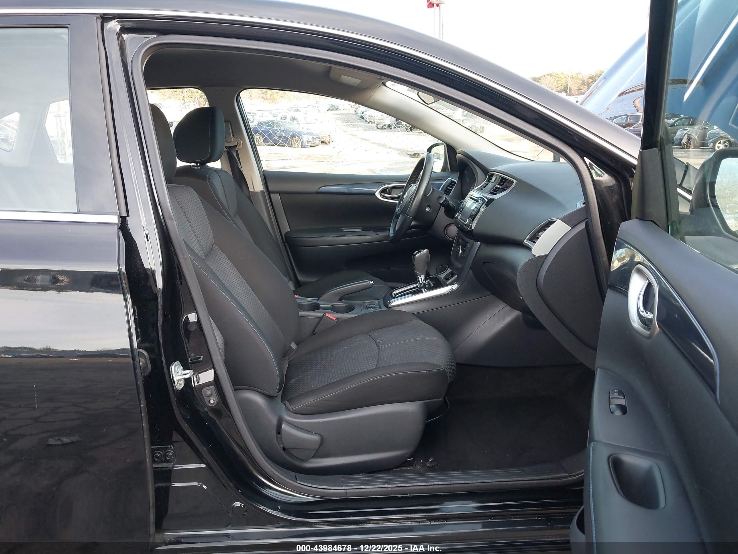 NISSAN SENTRA image 5