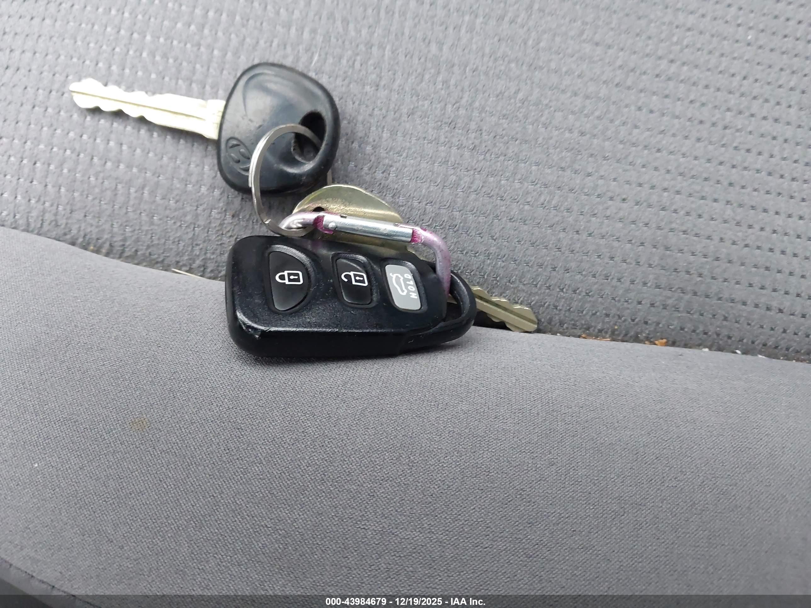 HYUNDAI SONATA image 11