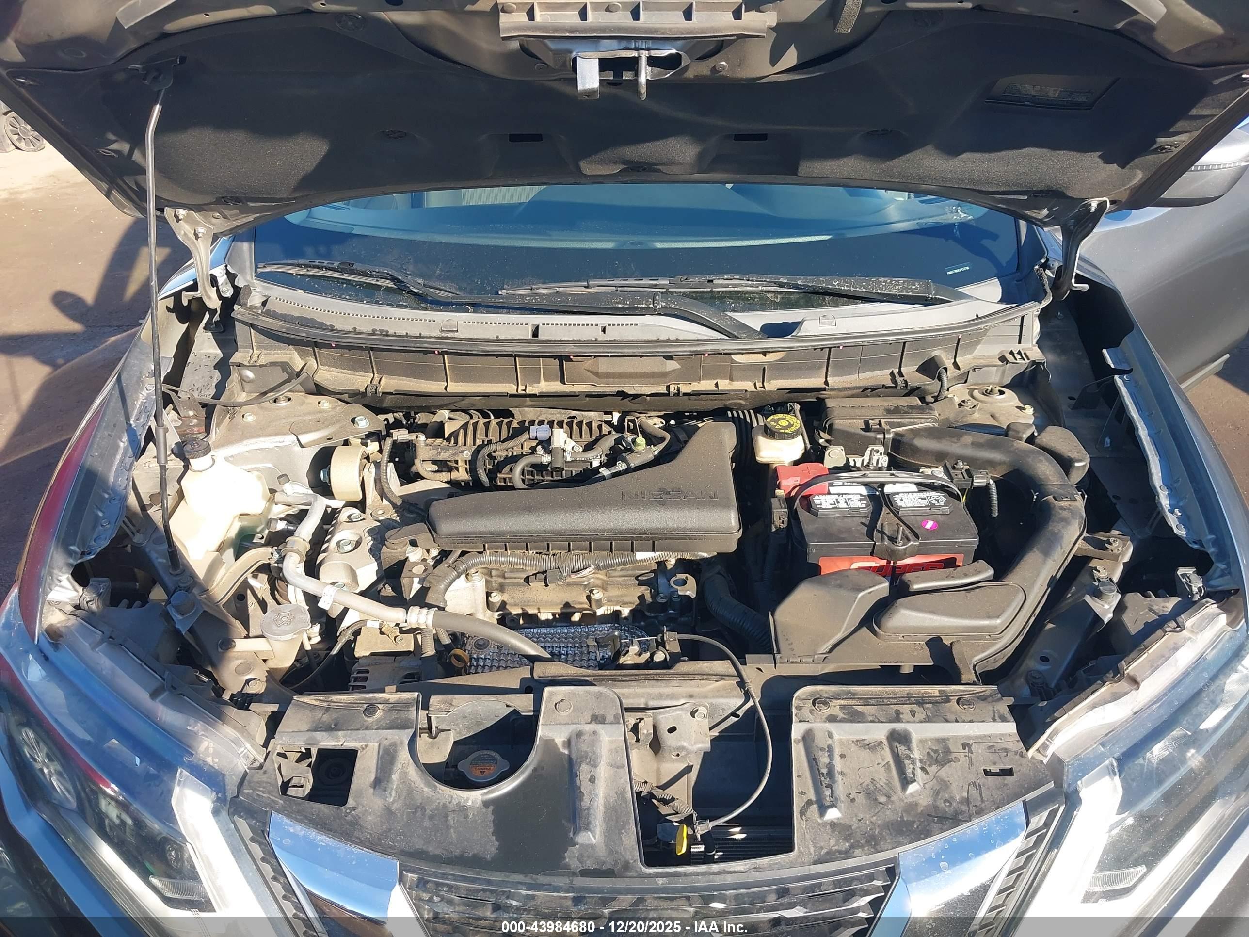 NISSAN ROGUE image 10