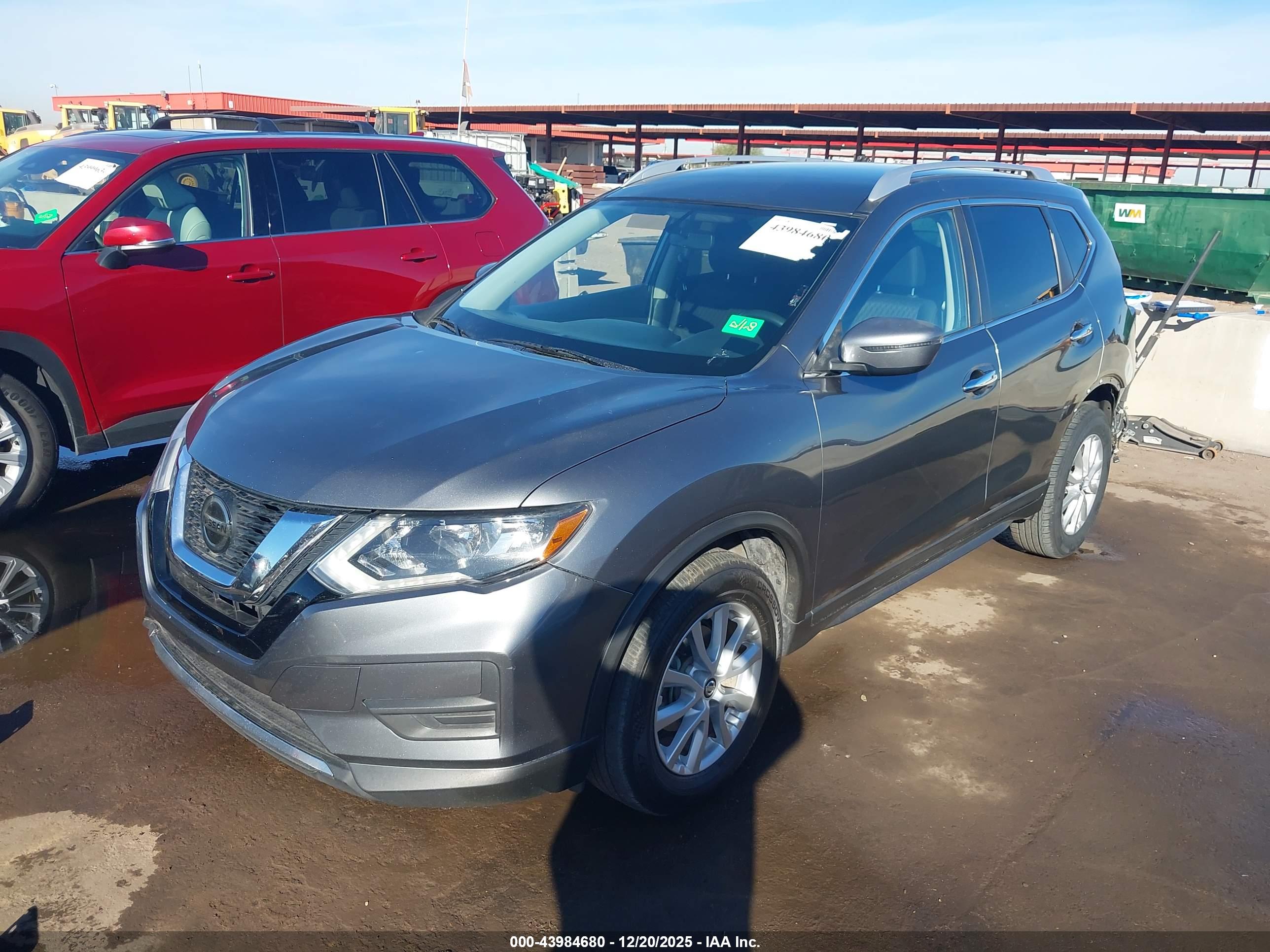 NISSAN ROGUE image 2