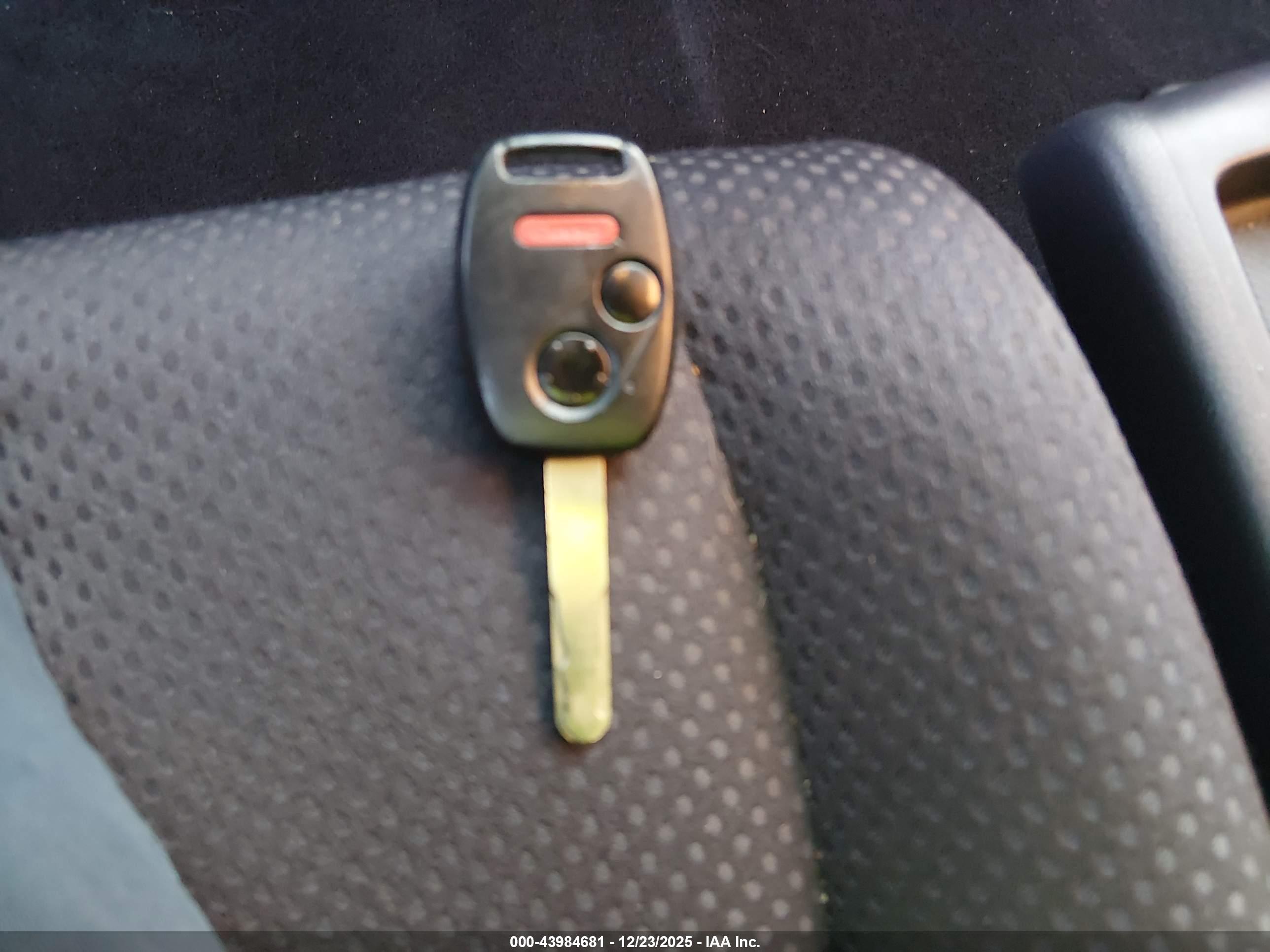 HONDA CR-V image 11