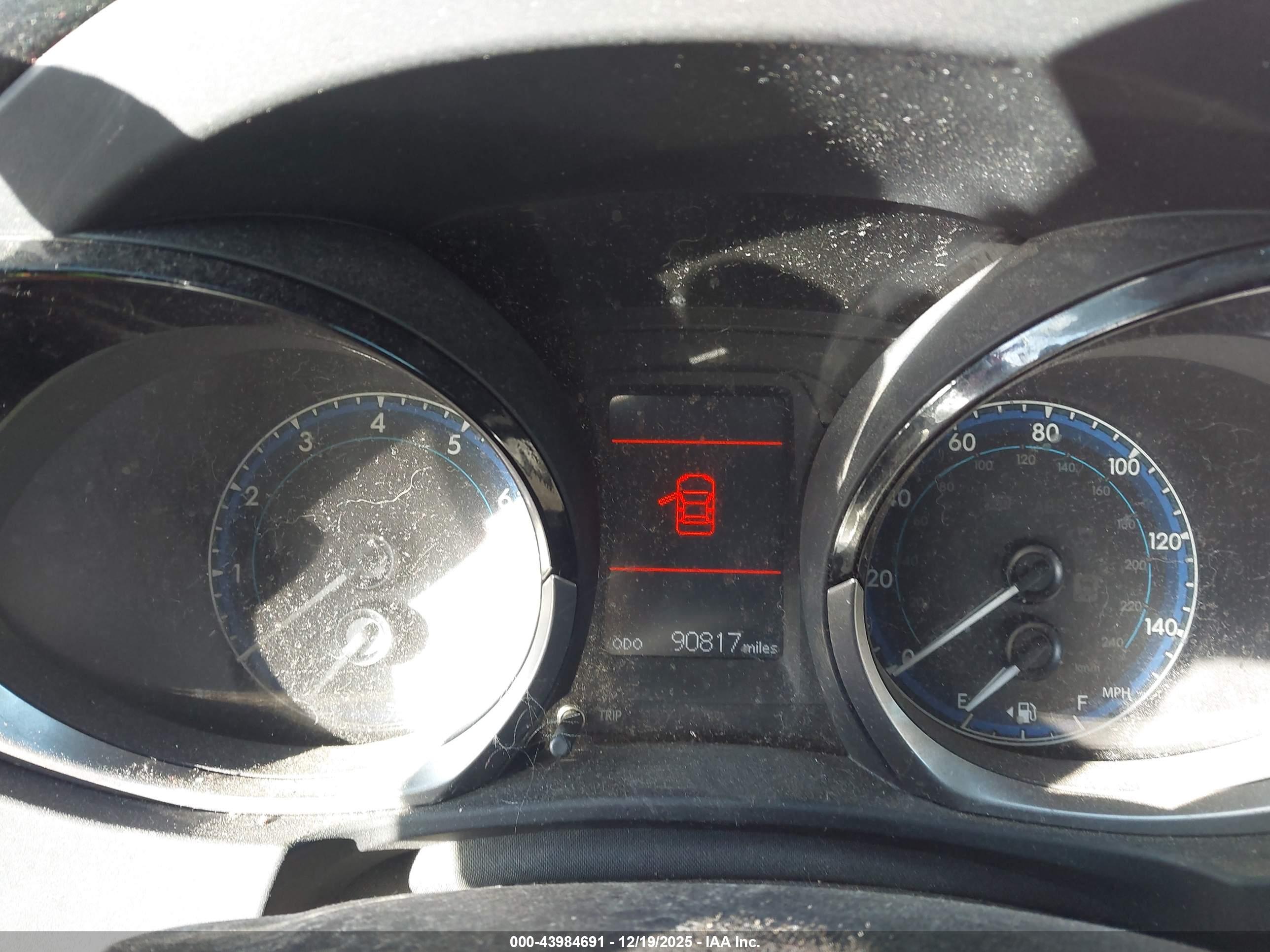 TOYOTA COROLLA image 7
