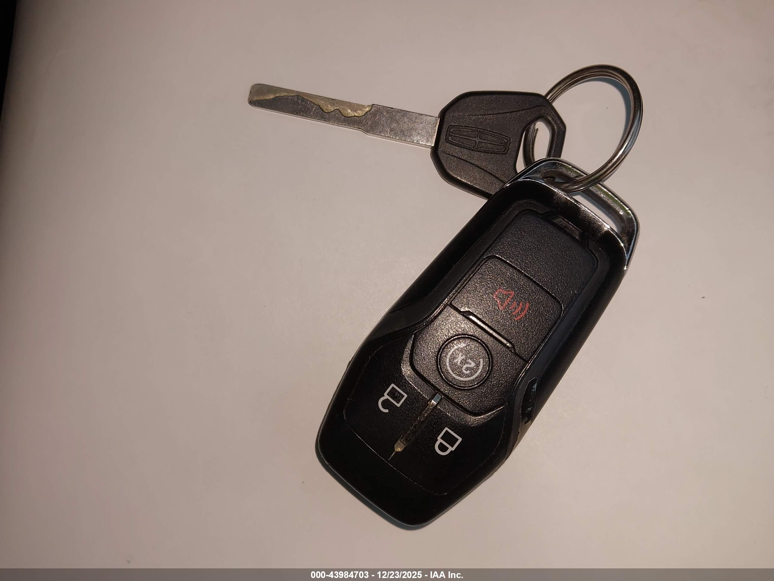 LINCOLN MKC image 11