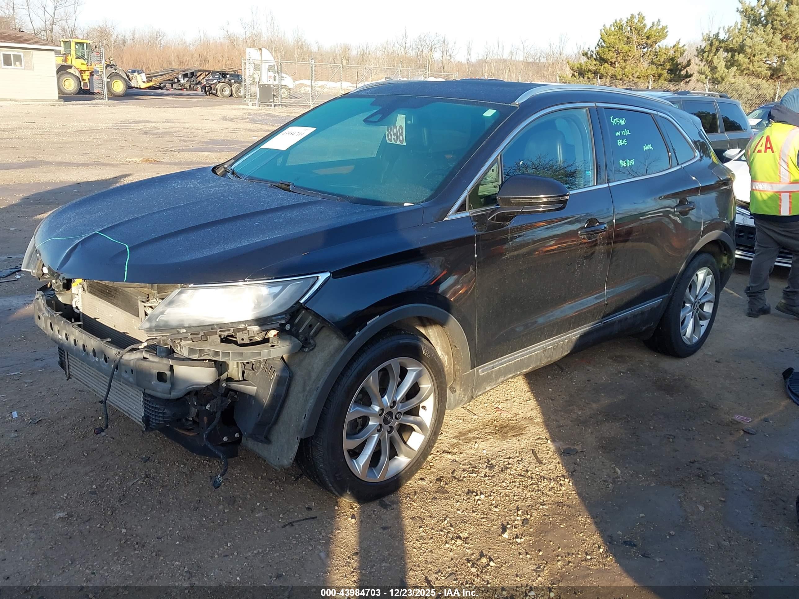 LINCOLN MKC image 2