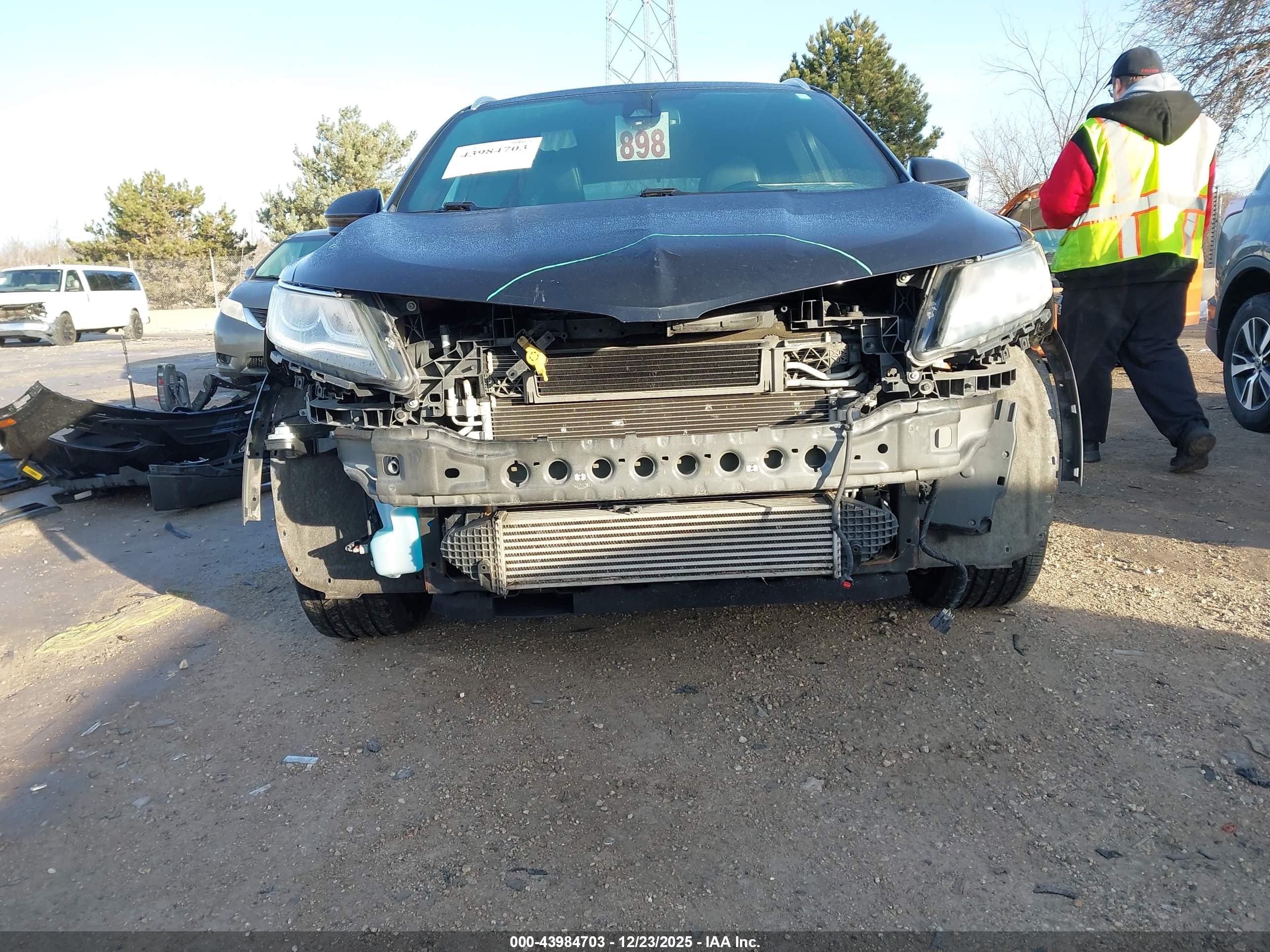 LINCOLN MKC image 6