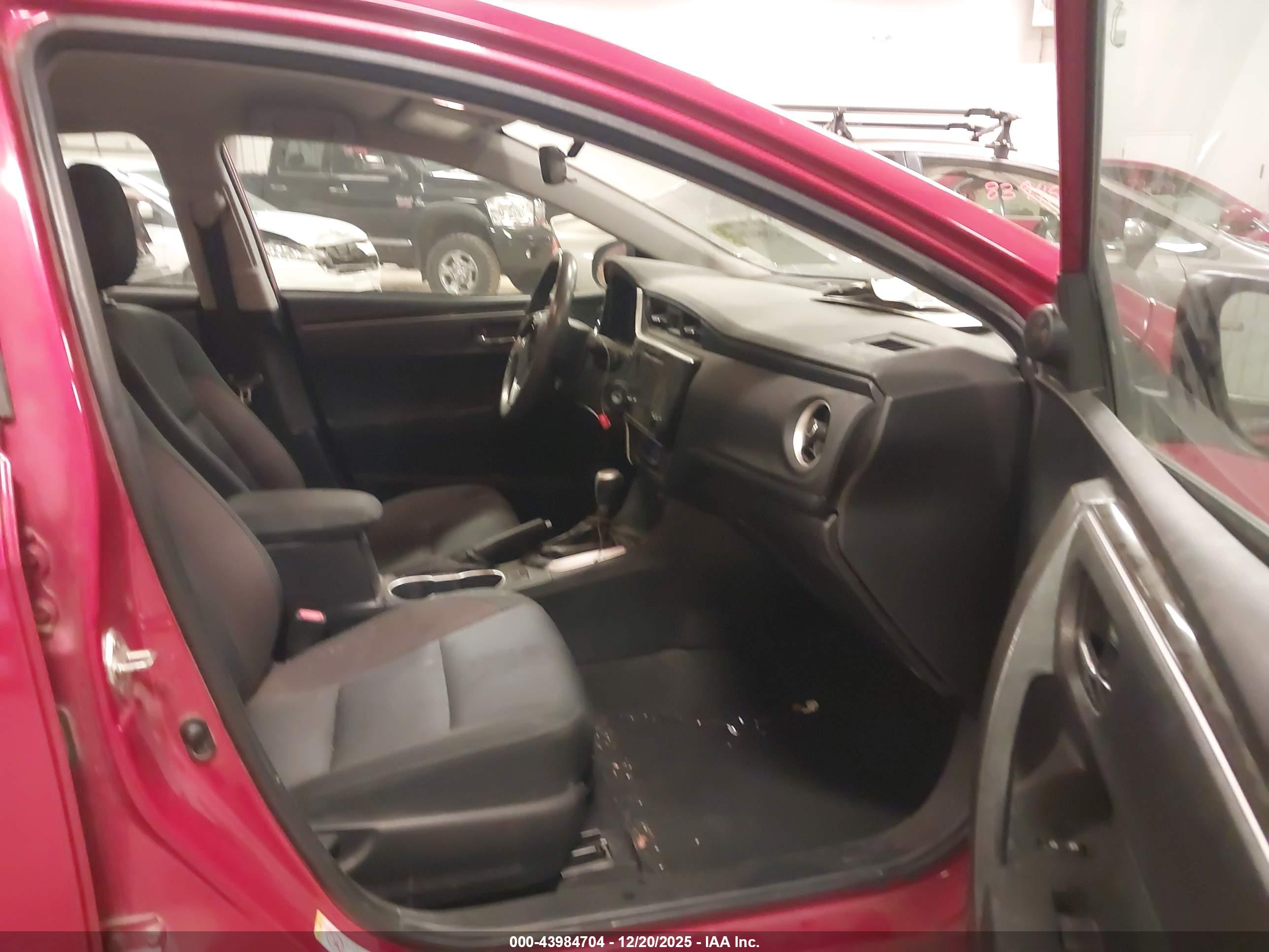 TOYOTA COROLLA image 5