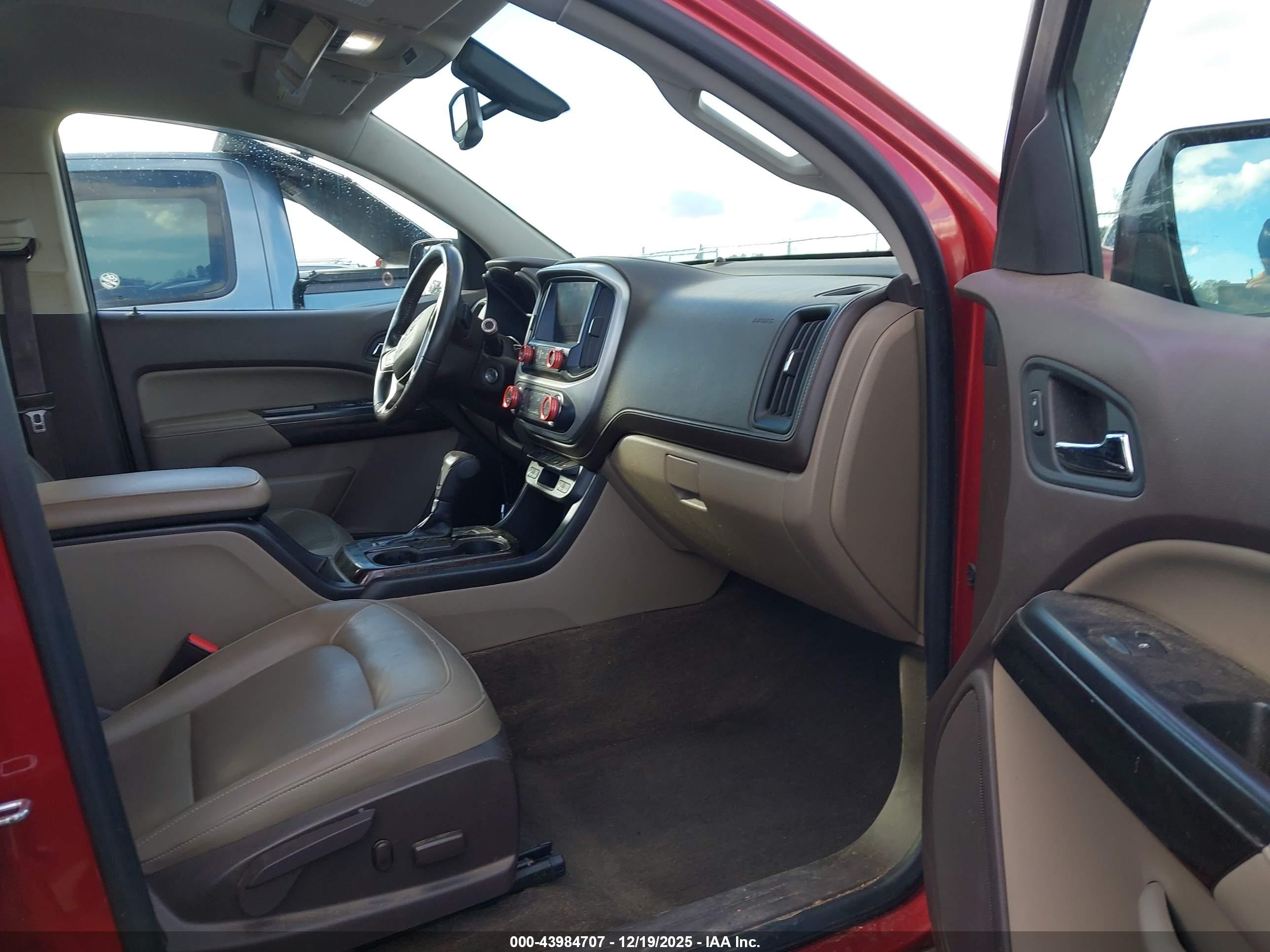 GMC CANYON image 5