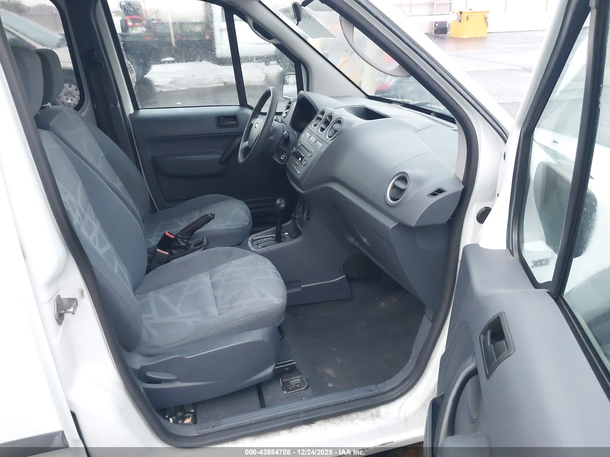 FORD TRANSIT image 5