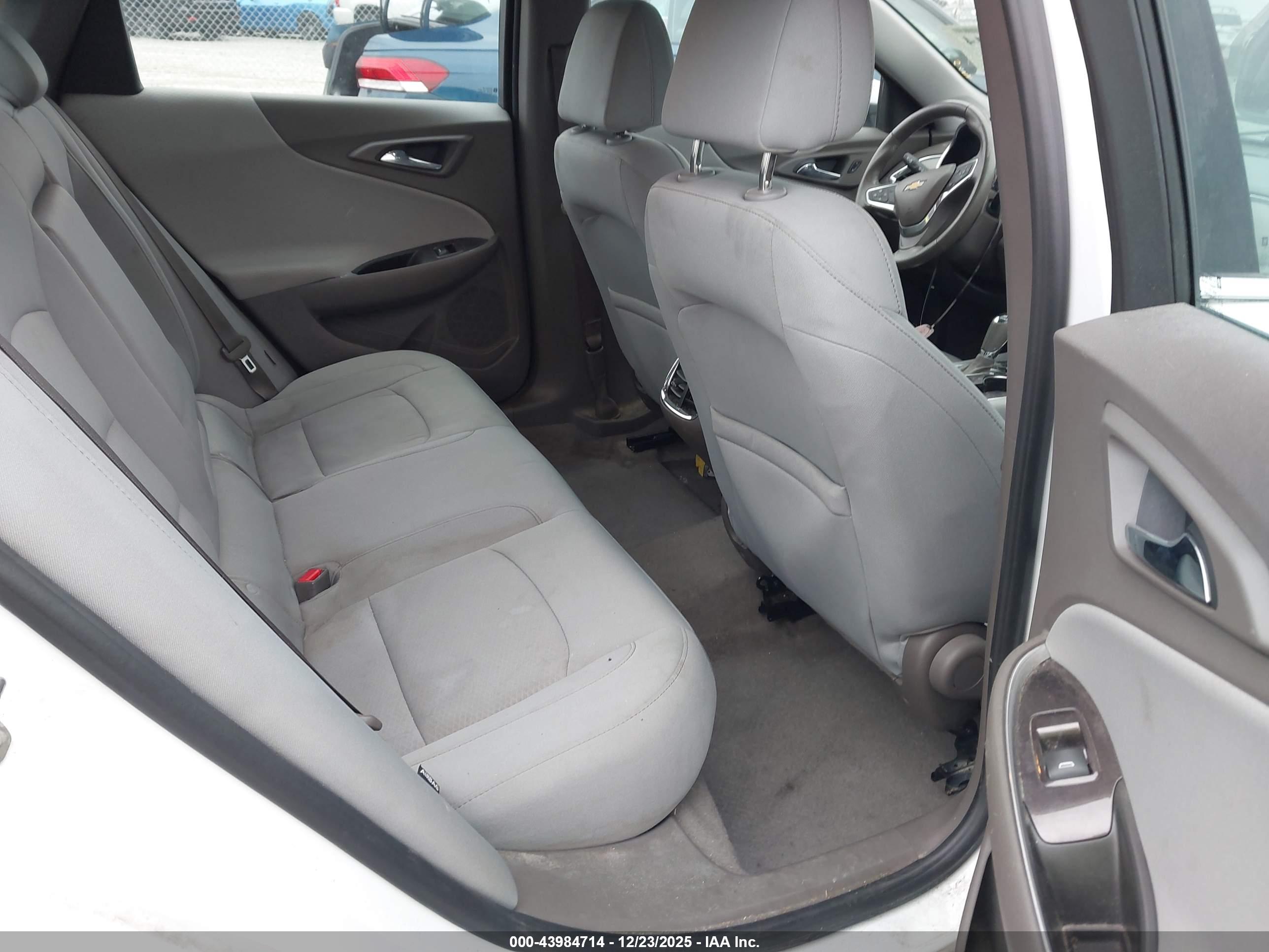 CHEVROLET MALIBU image 8