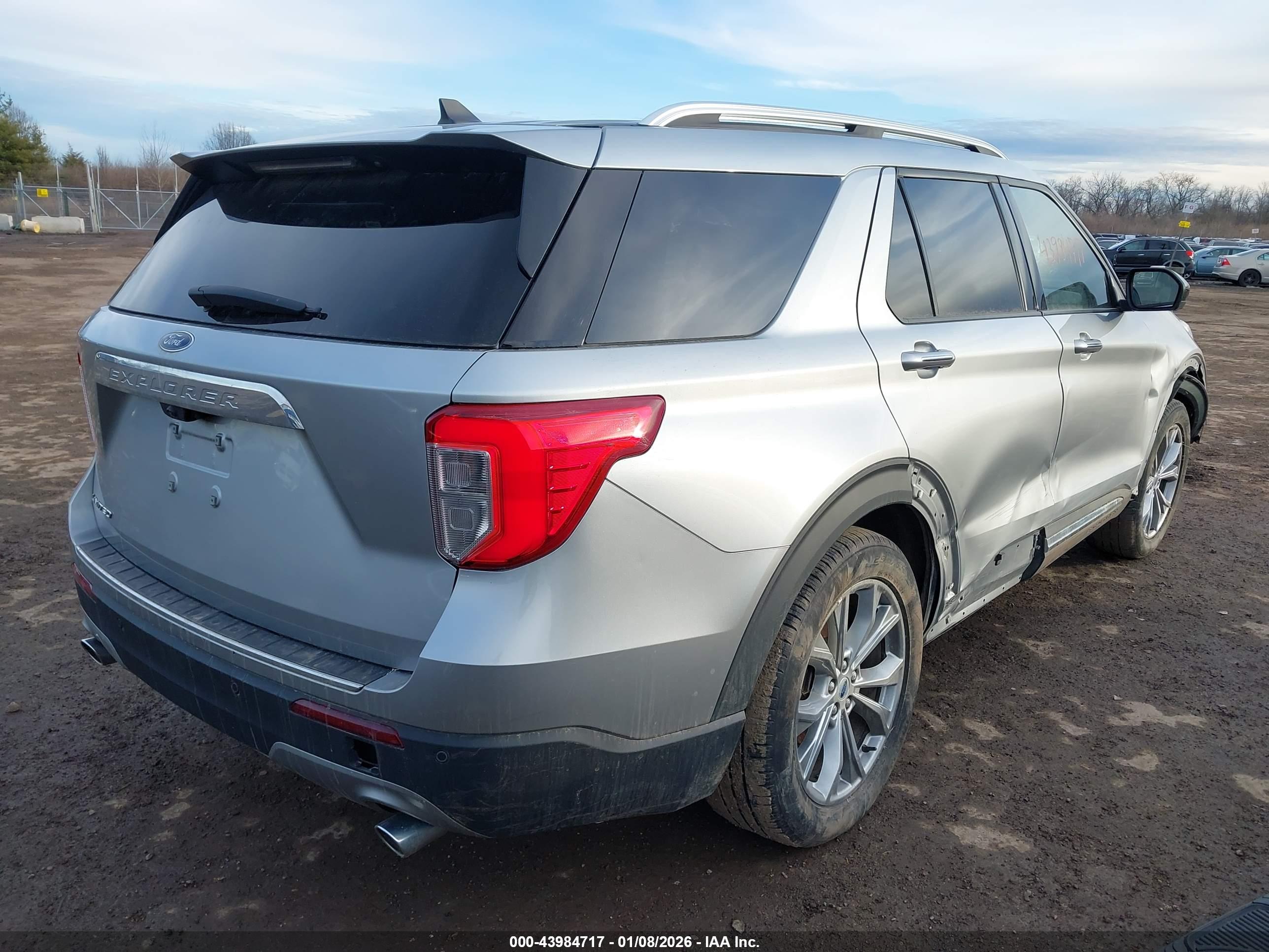 FORD EXPLORER image 4